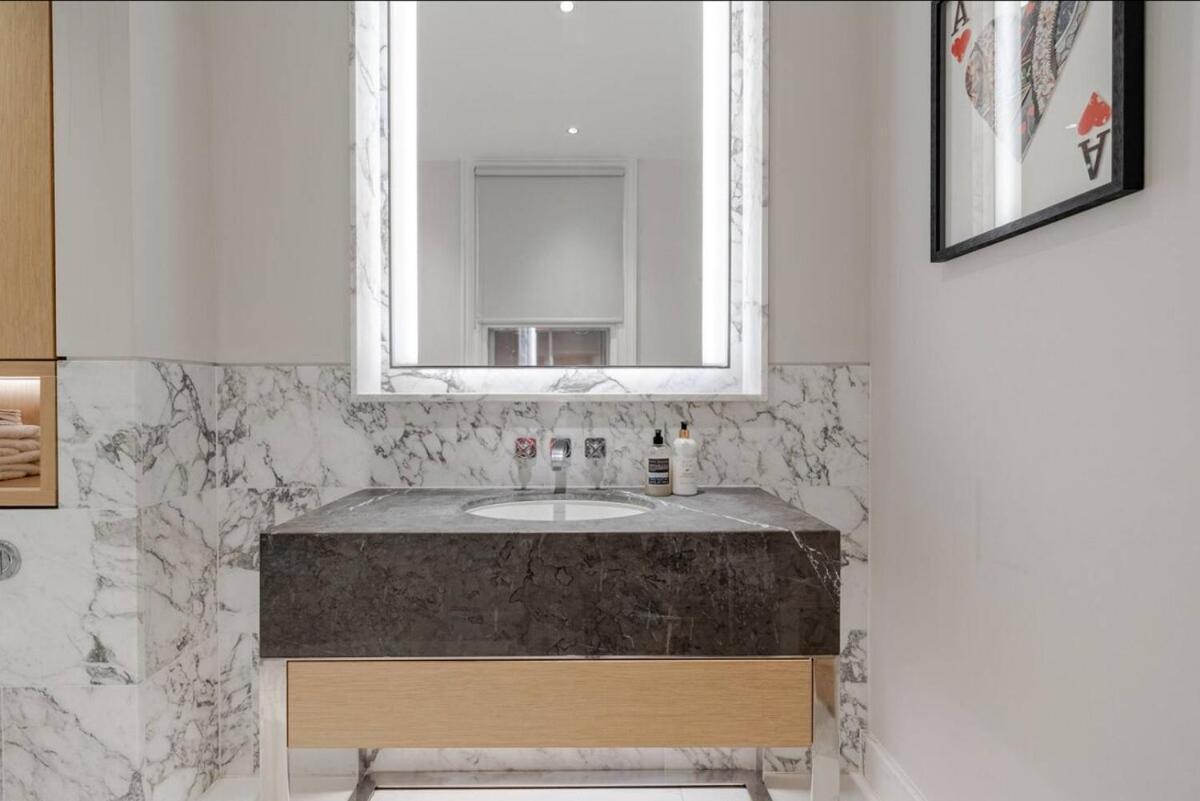 Luxurious 3 Bed Covent Garden Penthouse *