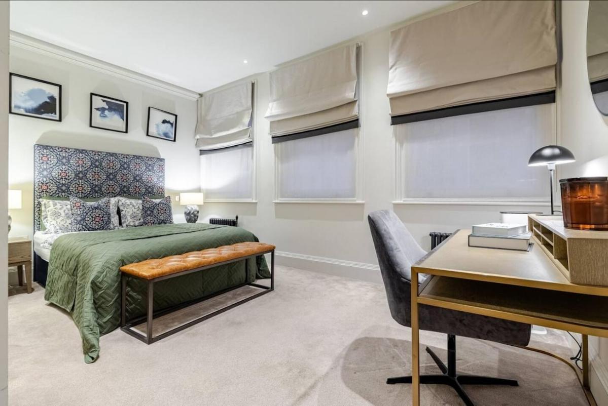Luxurious 3 Bed Covent Garden Penthouse Apartment