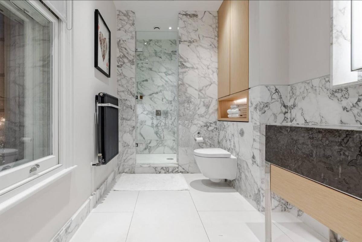 Luxurious 3 Bed Covent Garden Penthouse Apartment London
