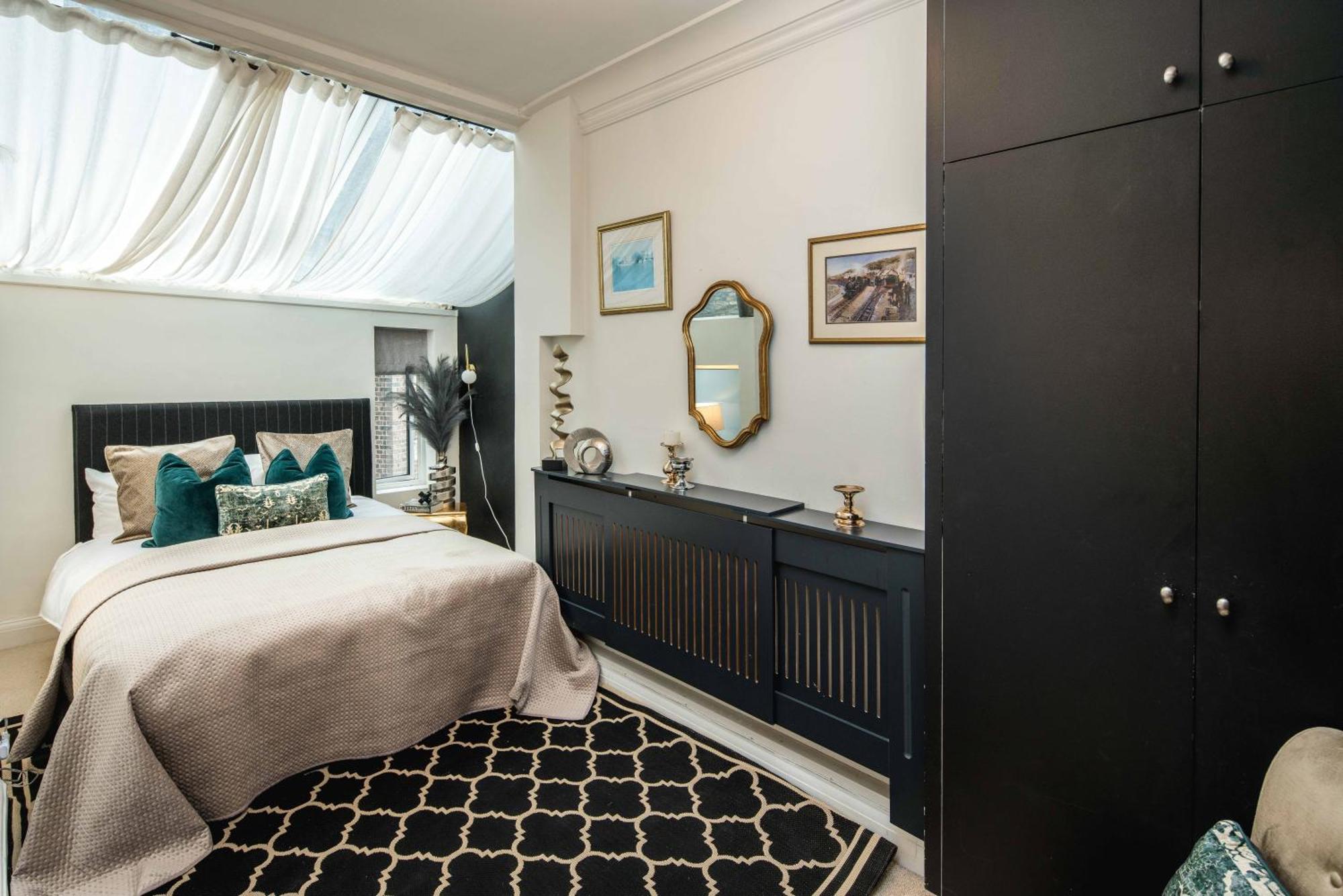 Villa Victoria-luxury House-palace-central London