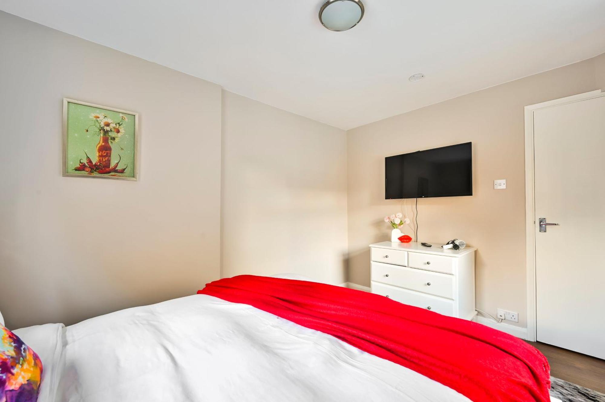Apartment Spacious Bright 2-3 Bed Flat In Fulham By The Thames *
