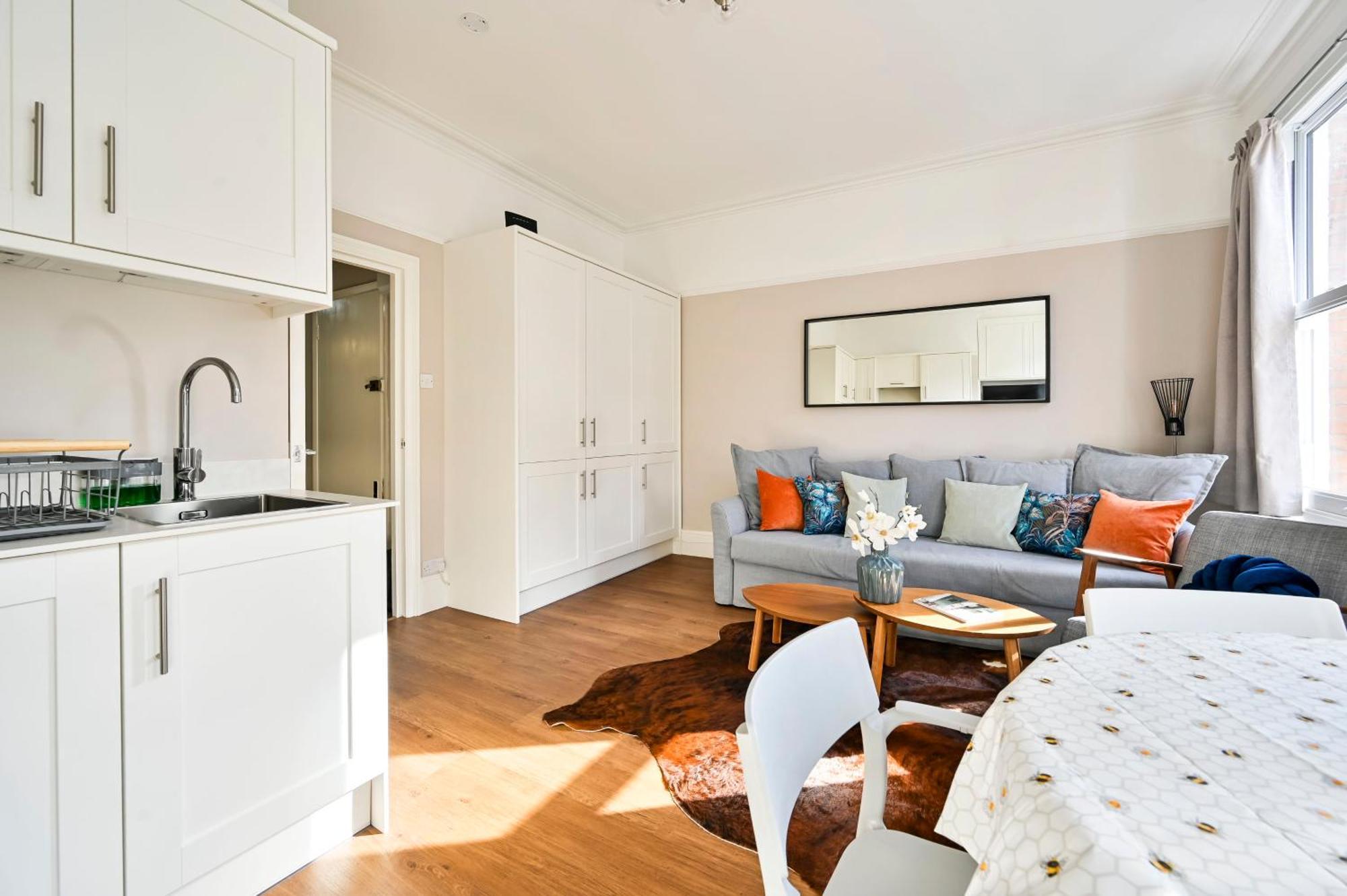 Spacious Bright 2-3 Bed Flat In Fulham By The Thames * London