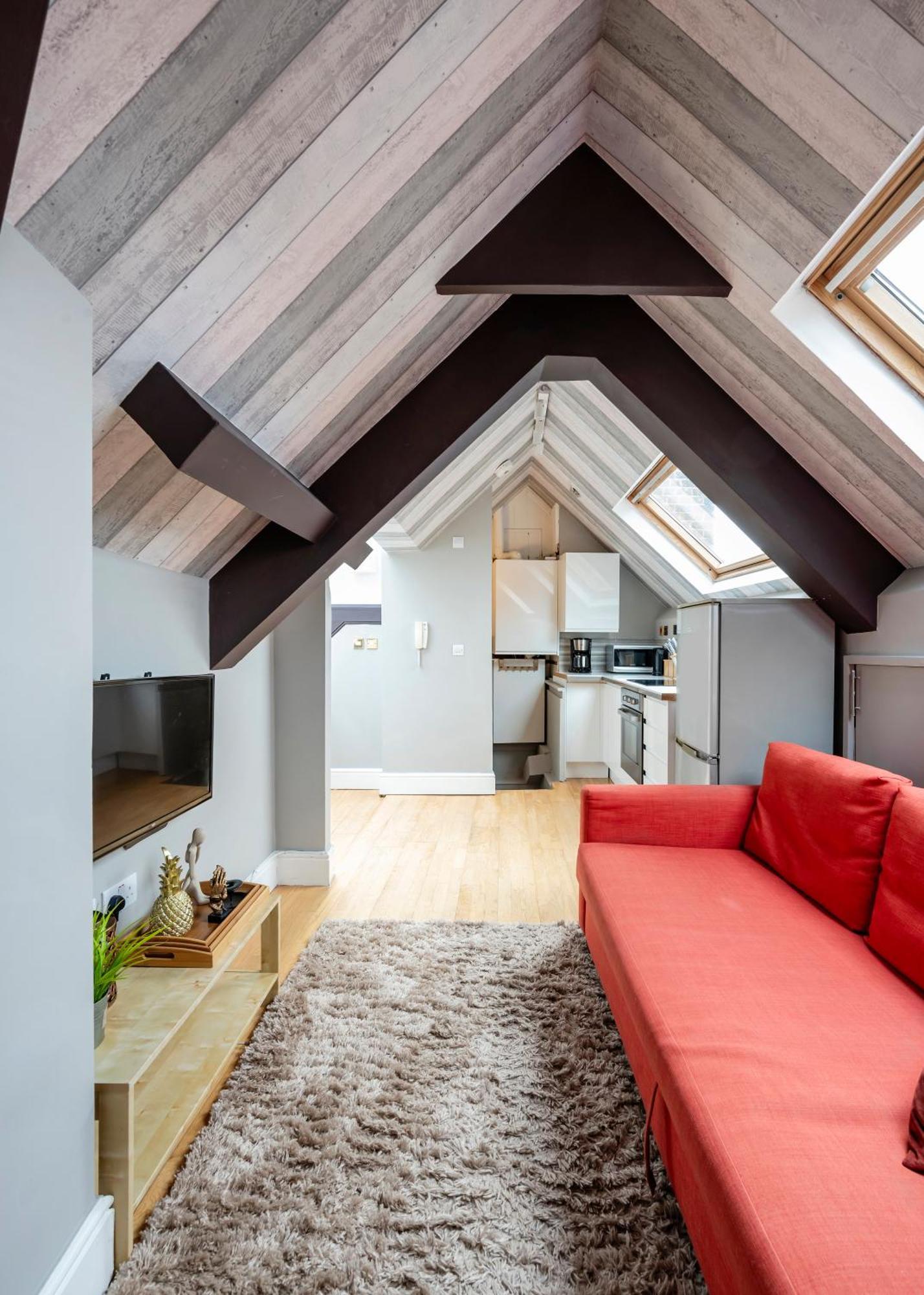 Sunny Loft In Center Of