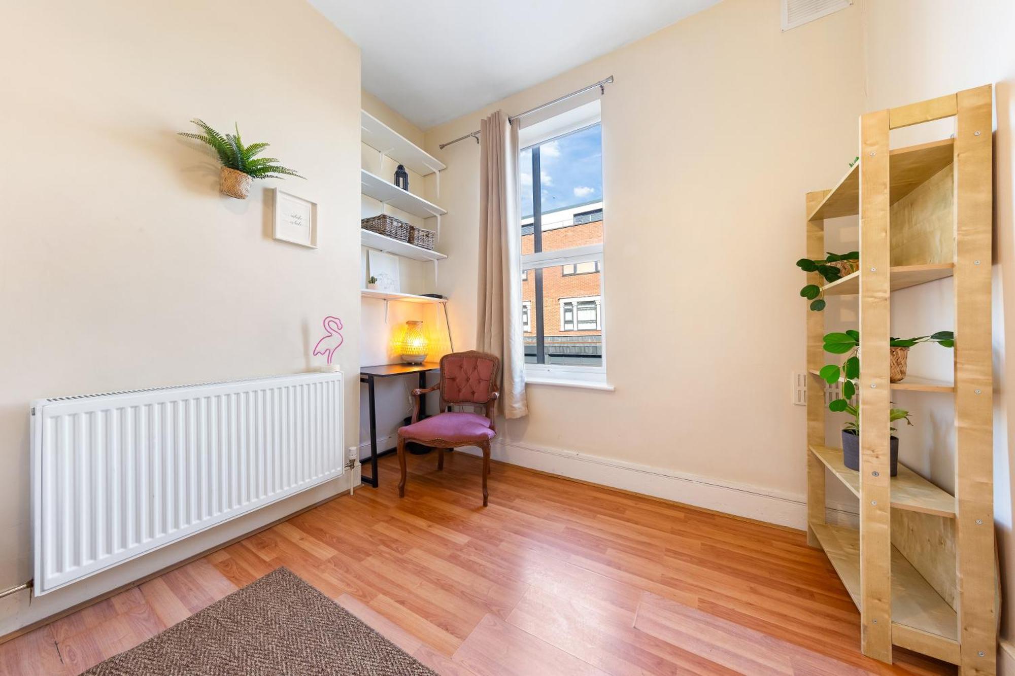 Big Ben, 10 Mins To Bridge, 5 Min Croydon, 30 Min Airport Apartment