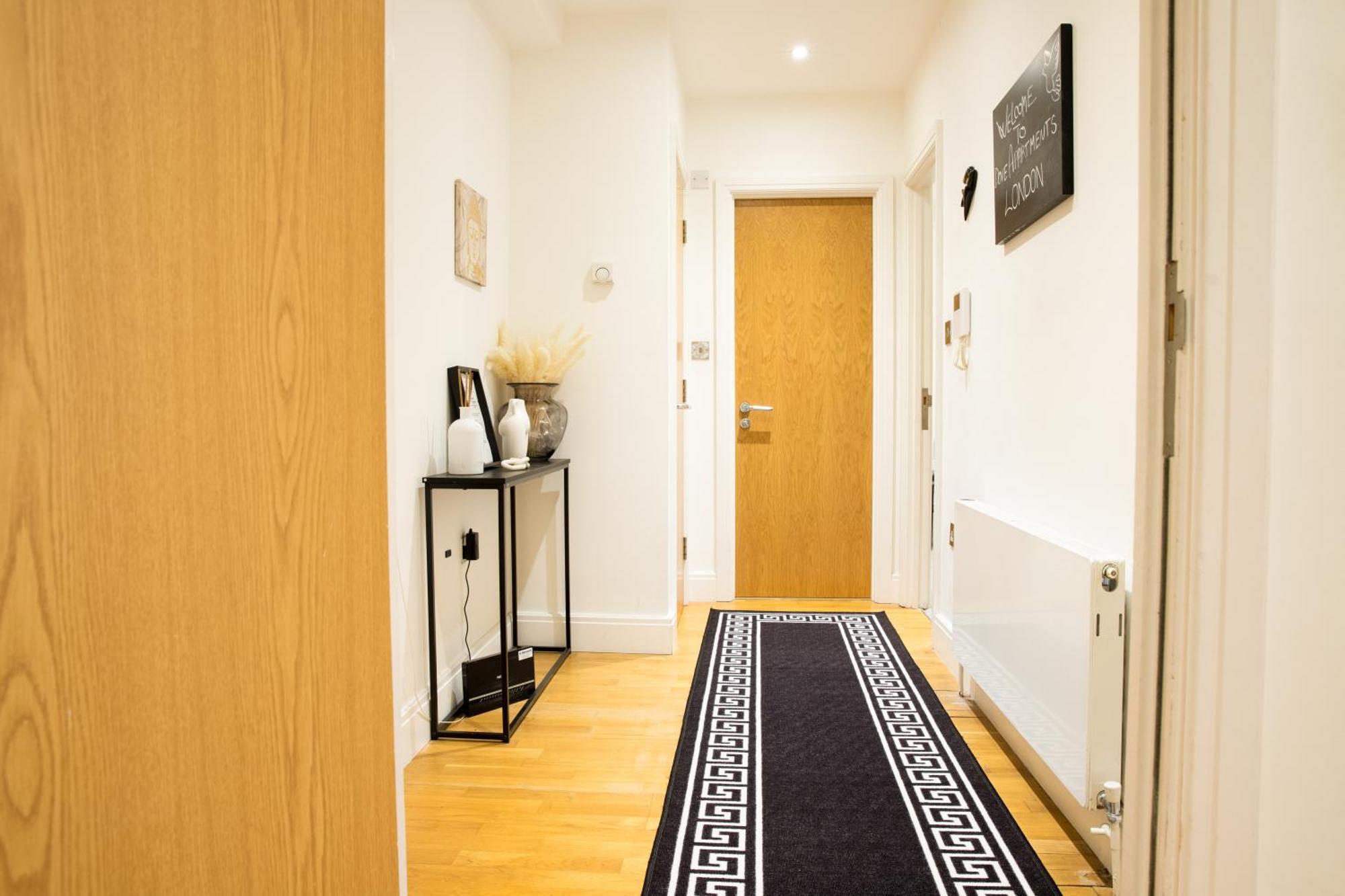 Luxury In Near Big Ben, Buckingham Palace And Eye Apartment