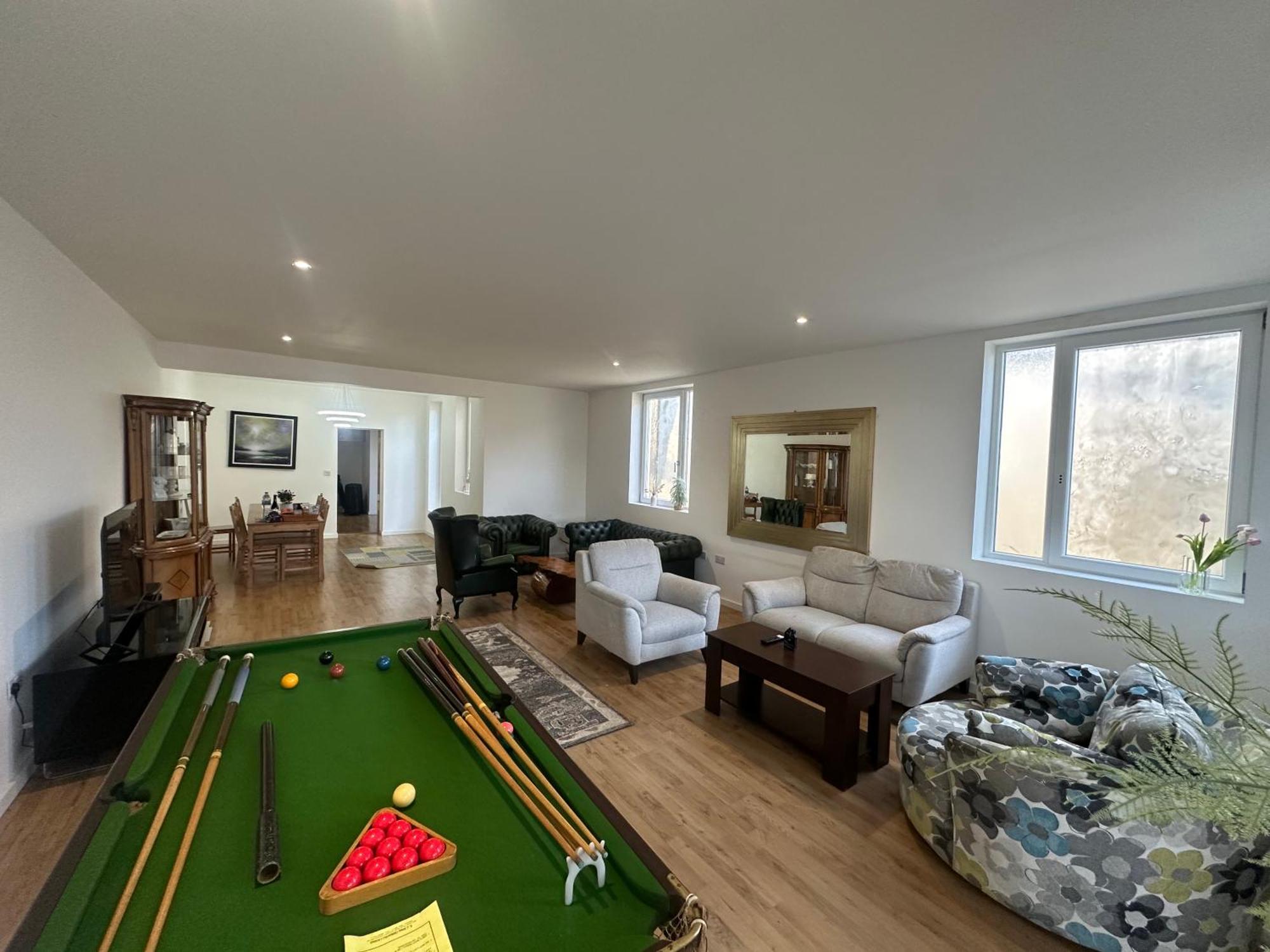 North Spacious: 7-bedroom Group Retreat With Gym Holiday home