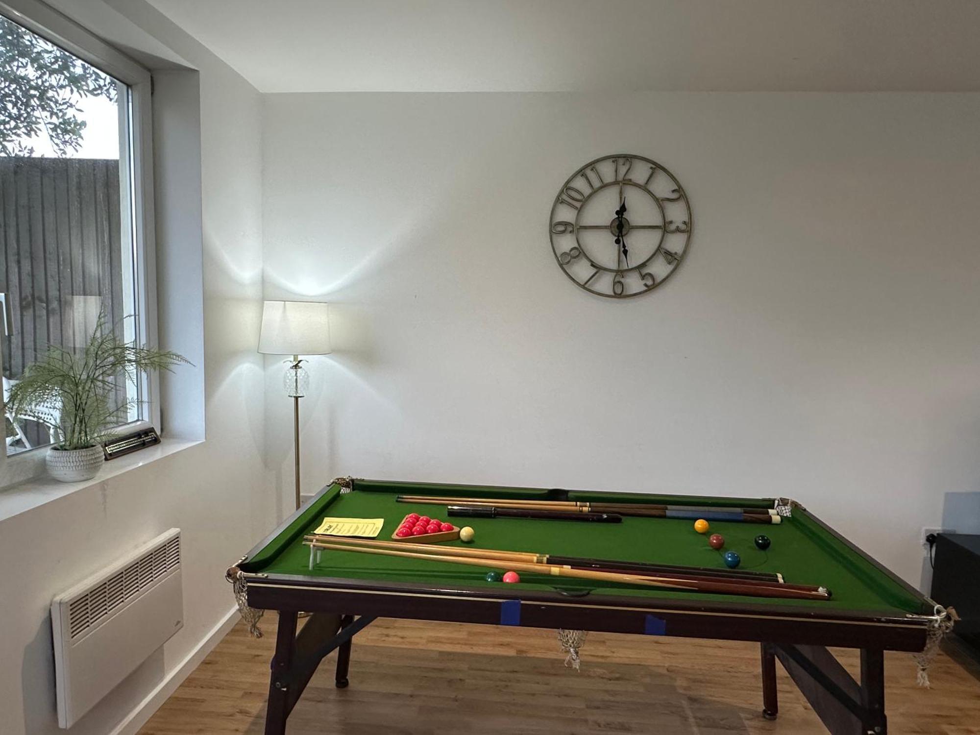 North Spacious: 7-bedroom Group Retreat With Gym London