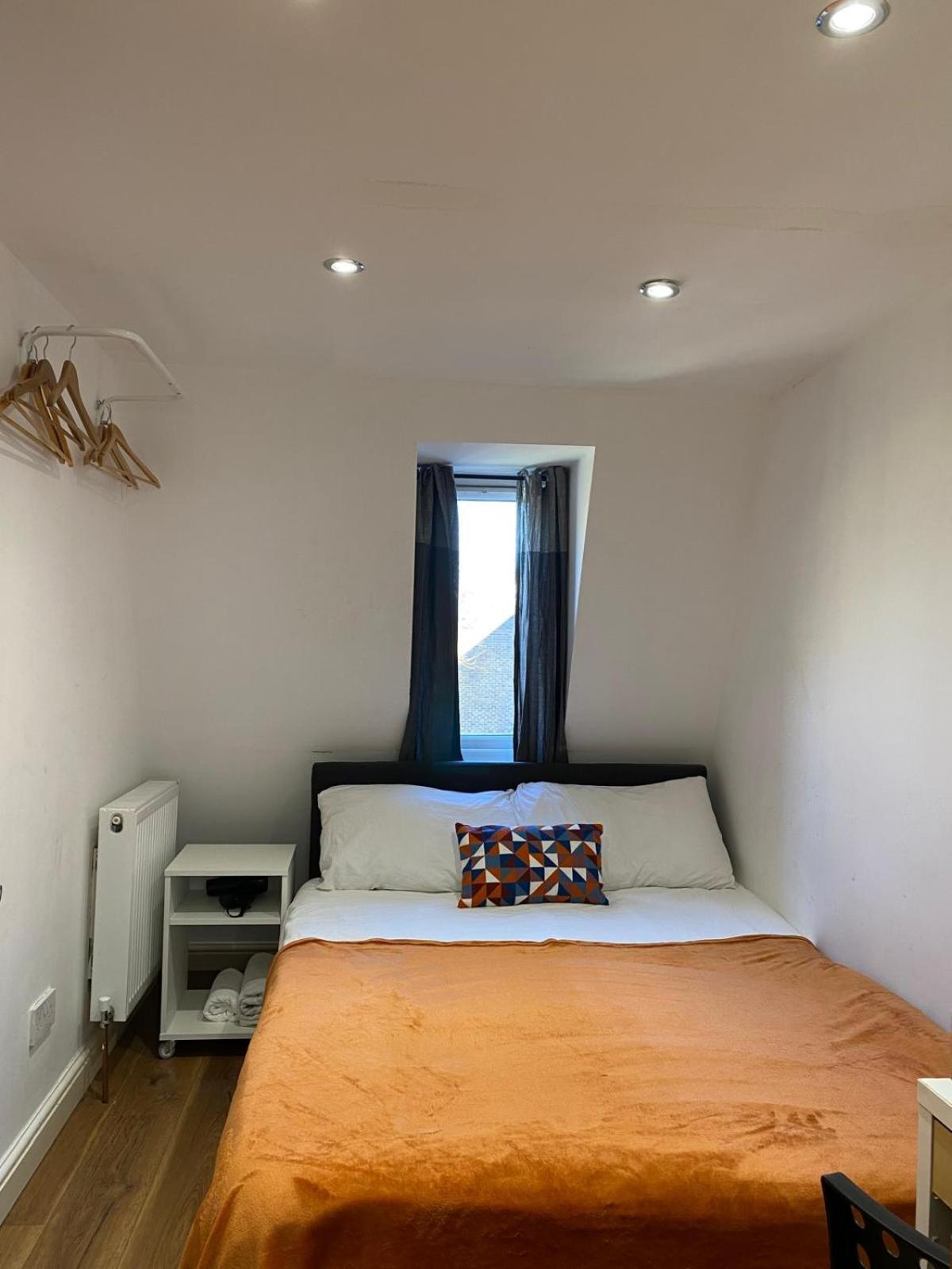 Comfy Bedrooms Near Euston Station - 1 Exmouth Homestay *