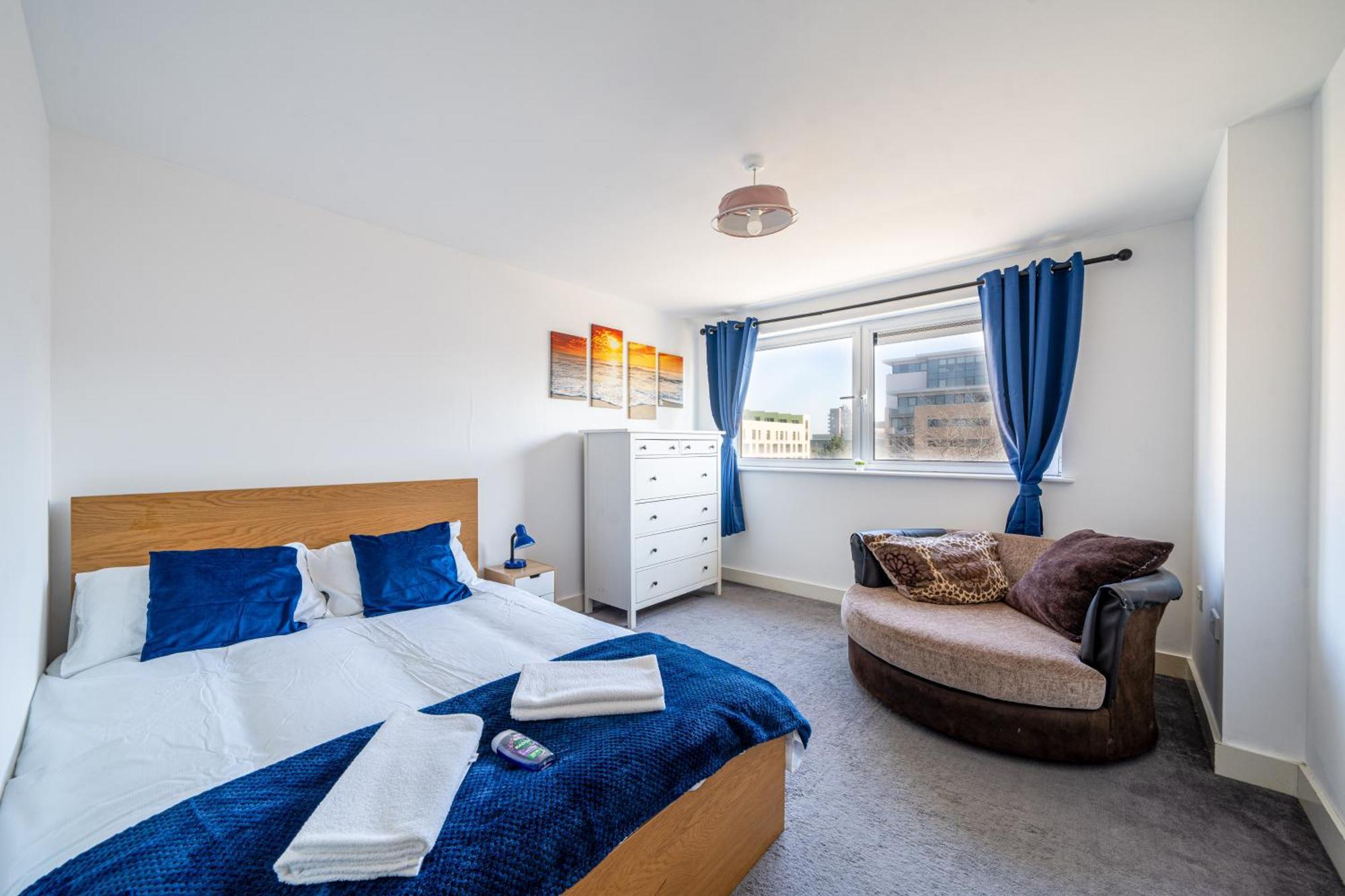 Chic Lakeside W Free Parking Near Excel * London
