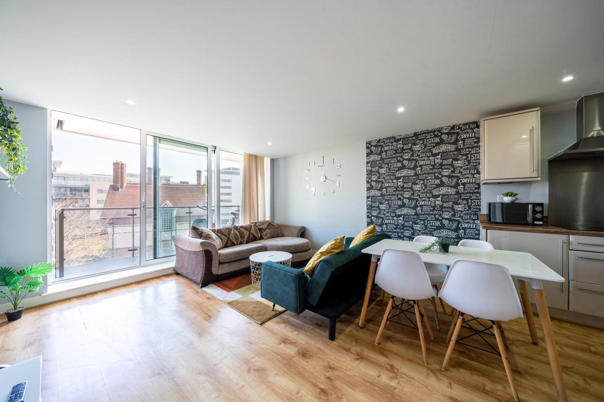 Apartment Chic Lakeside W Free Parking Near Excel *