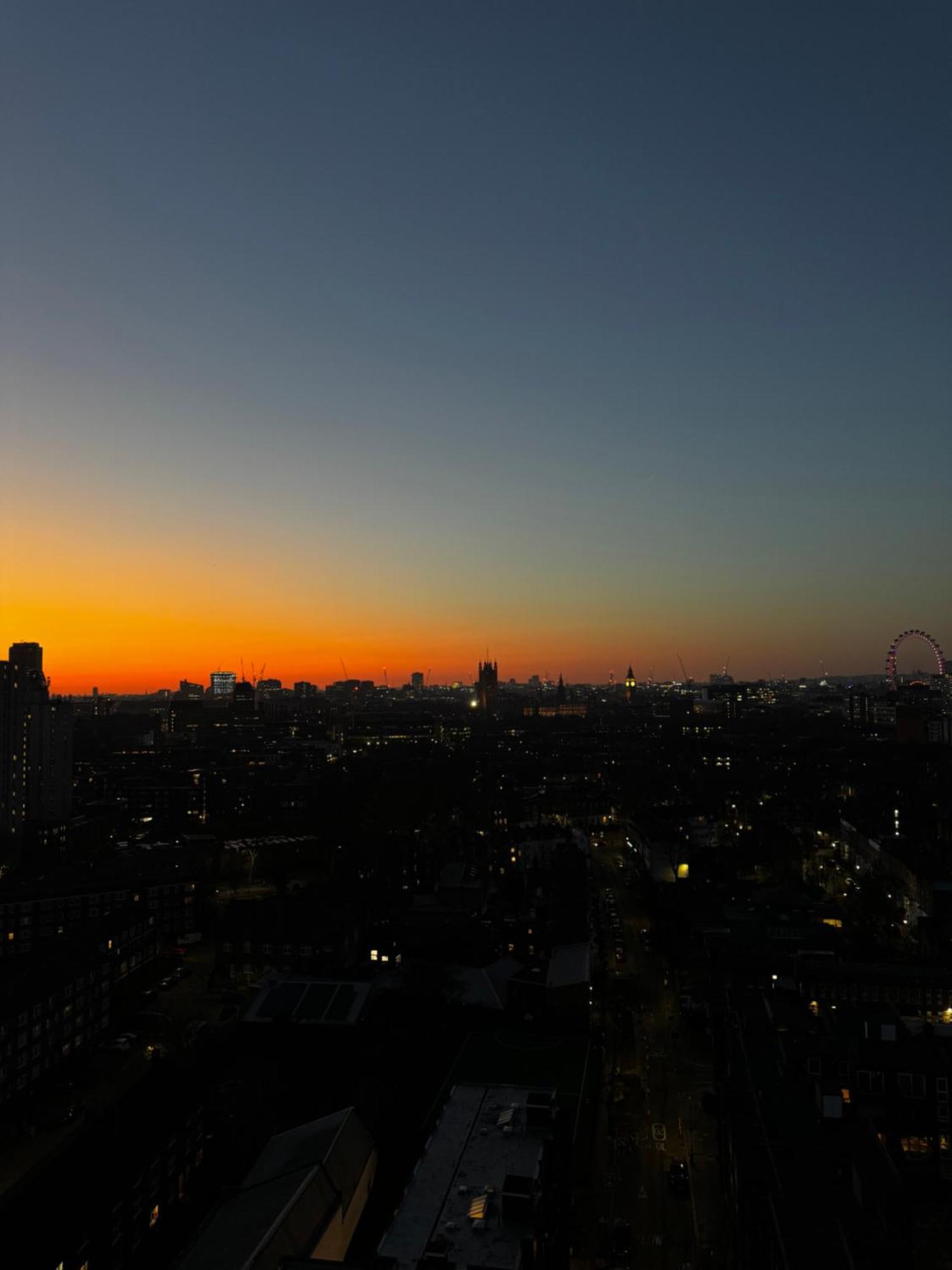 Spacious Two Bed With Glorious Views Of Prime * Londres