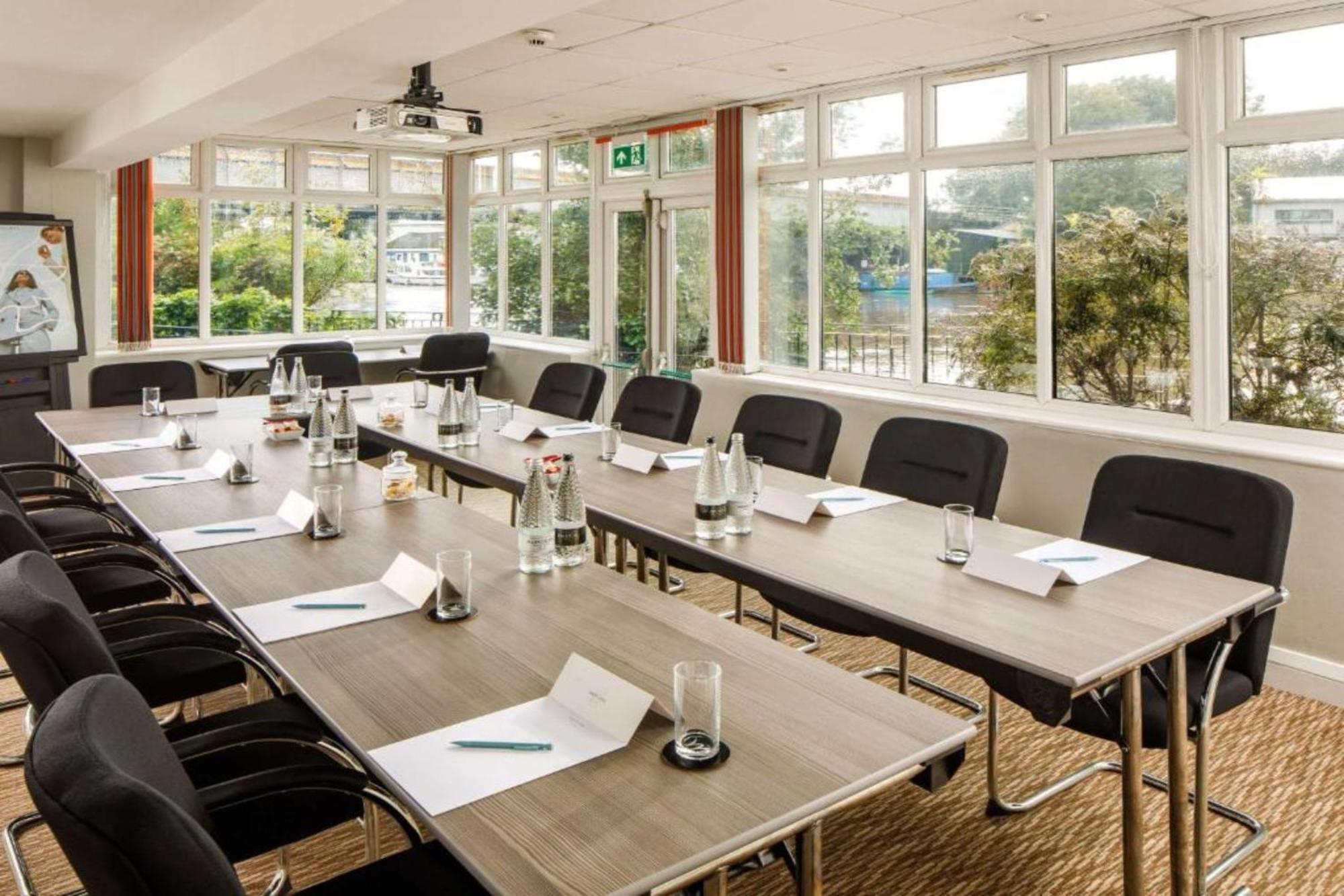 Hotel Mercure London Staines-Upon-Thames