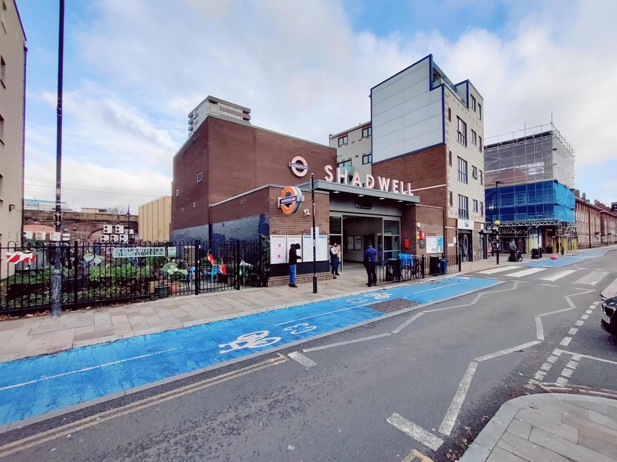 Spacious 3 Bedroom Whitechapel - 9 Mins From Tower Bridge With Free Parking & Garden Casa de férias Londres