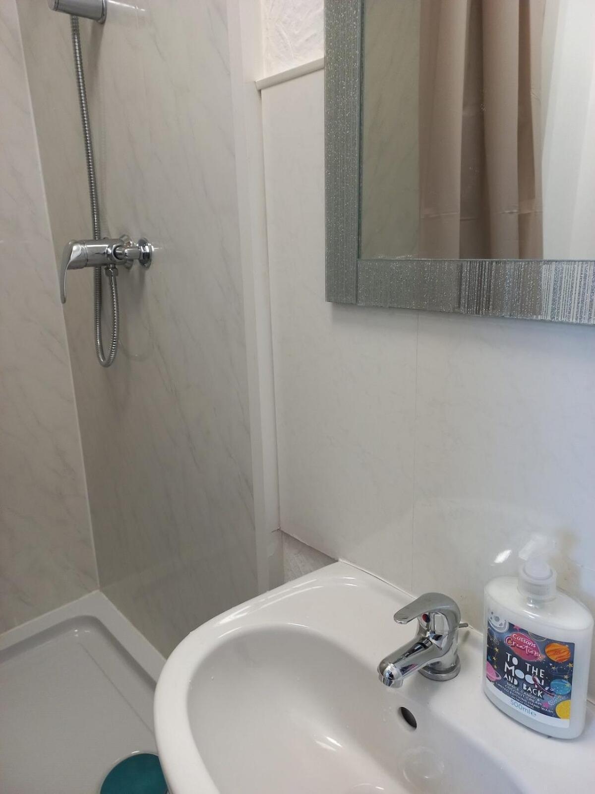 Apartment Seven Spots London