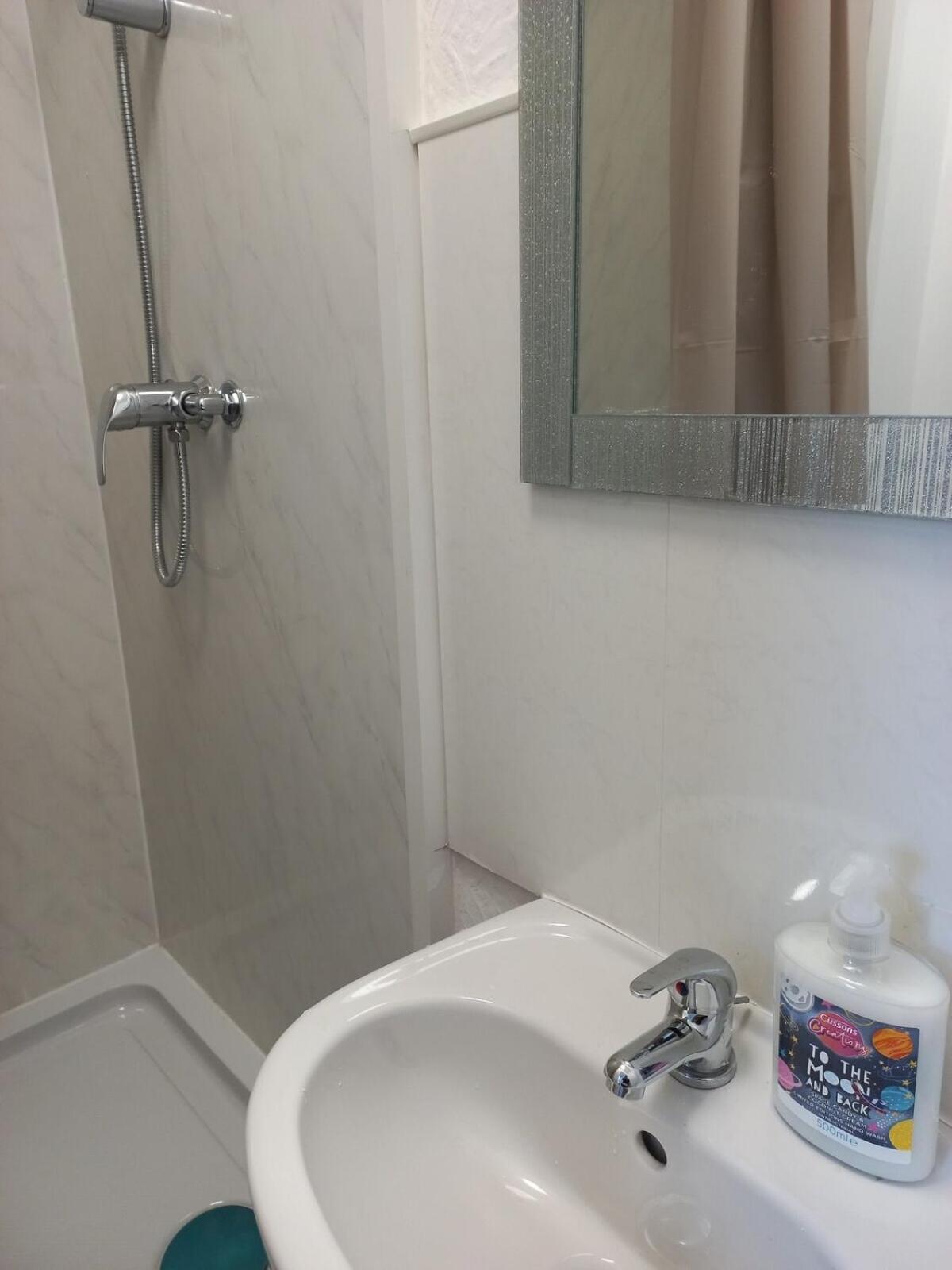 Seven Spots Apartment *