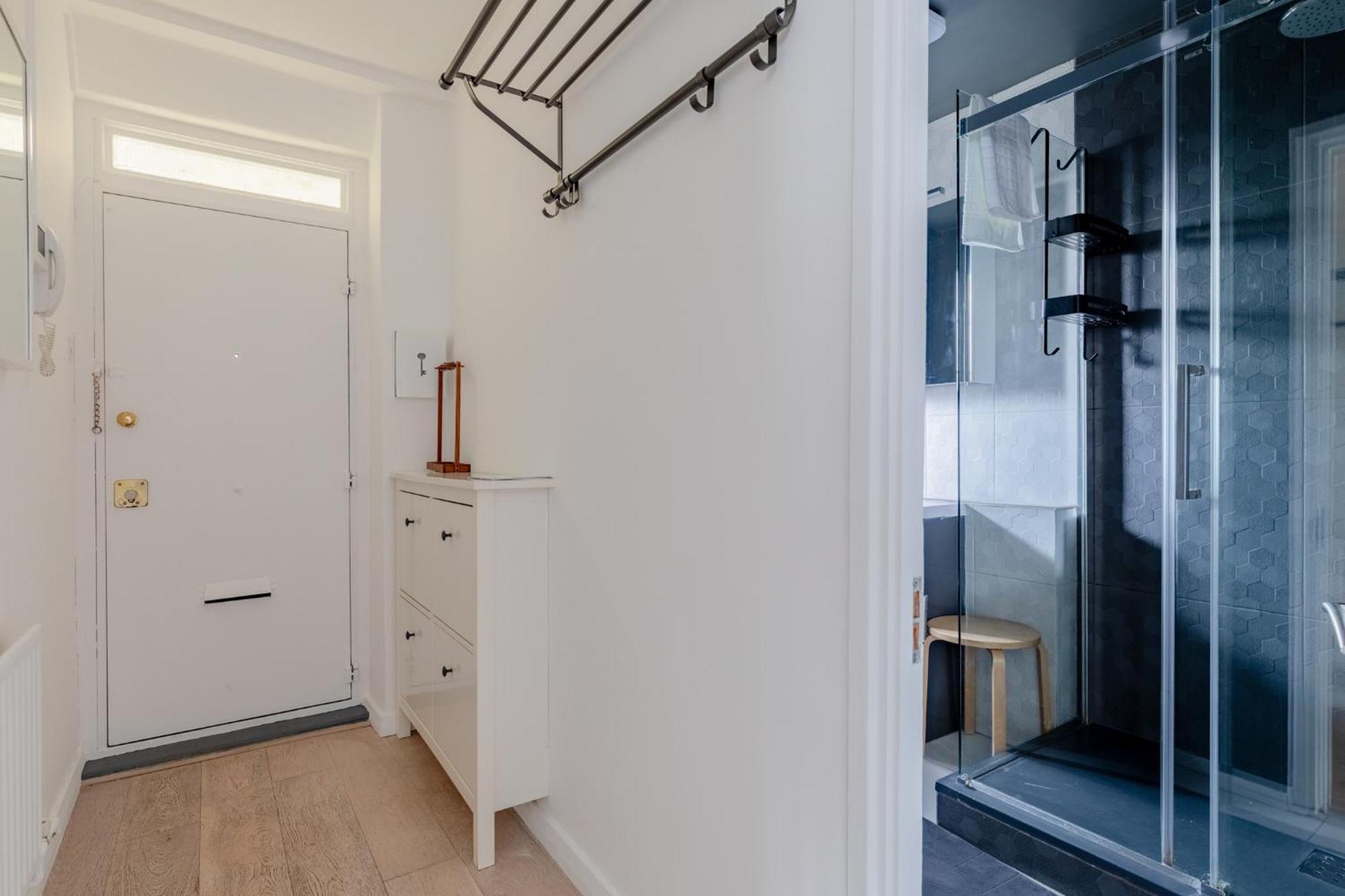 Apartment Bright Well Located 2bd Flat South East *
