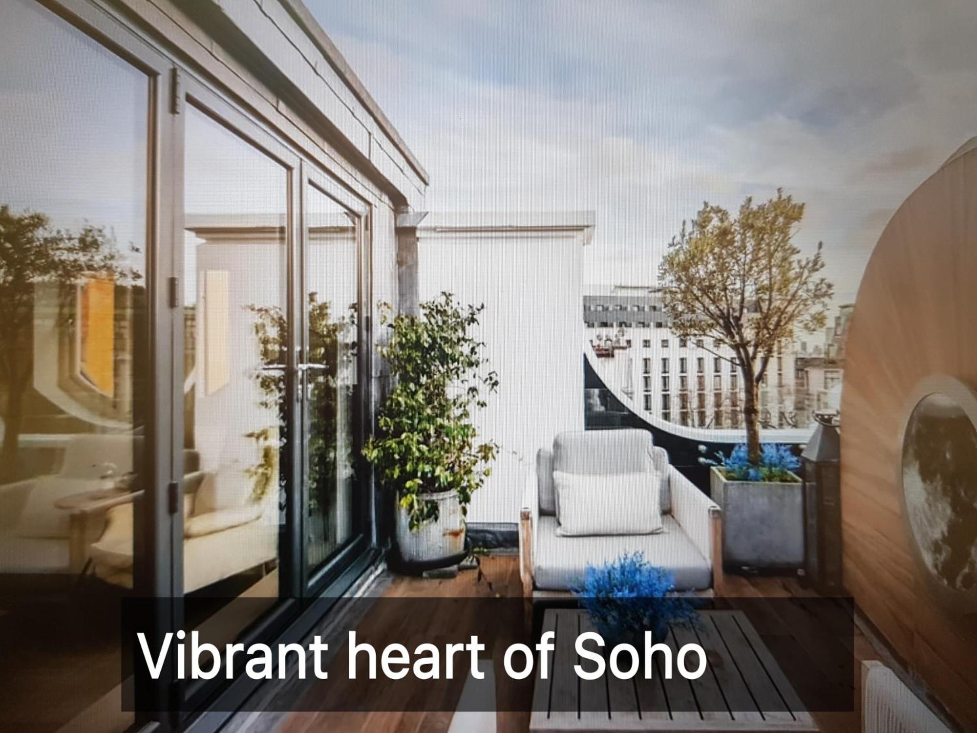 Vibrant Heart Of Soho *