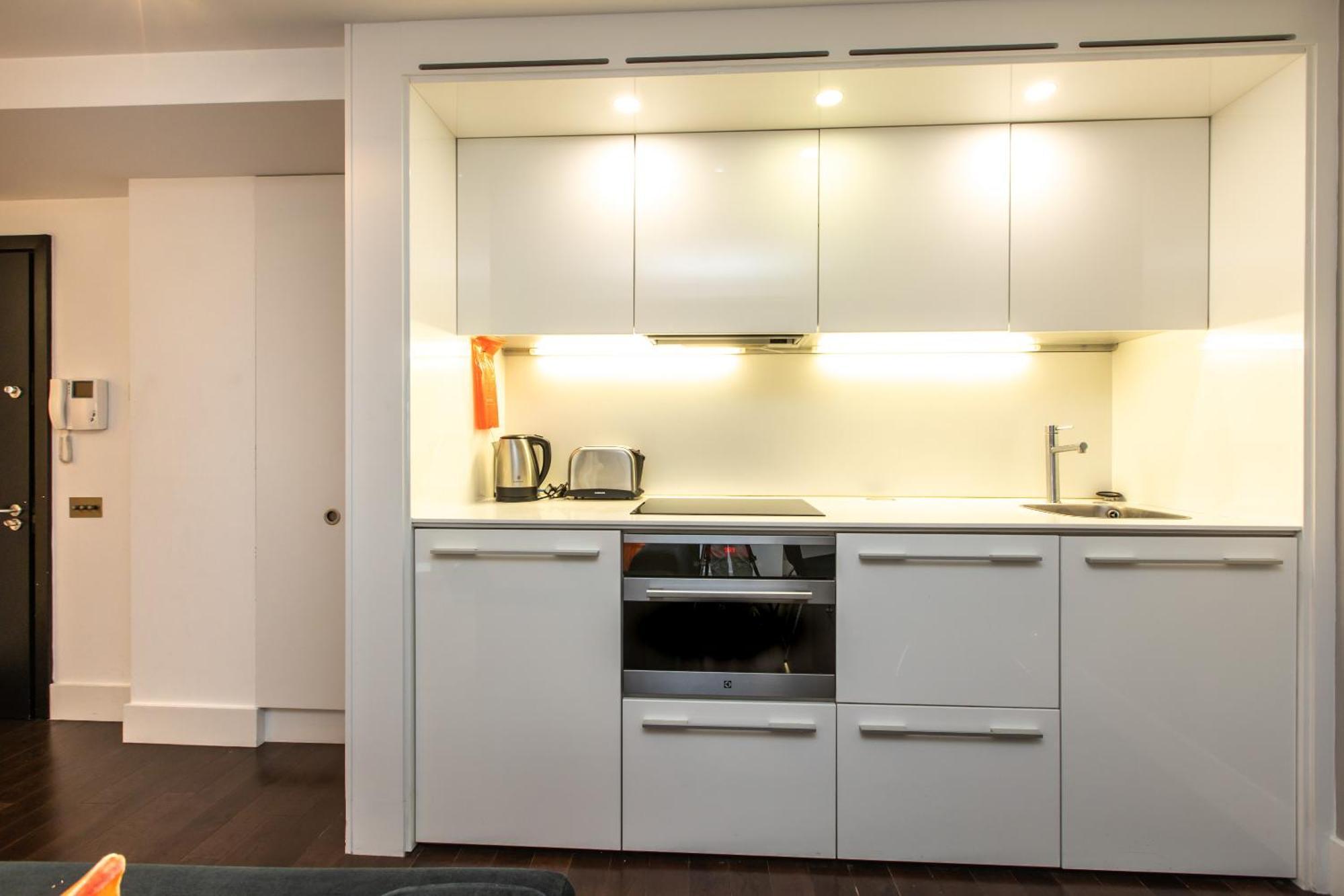 Charming 1br Near Monument Station!