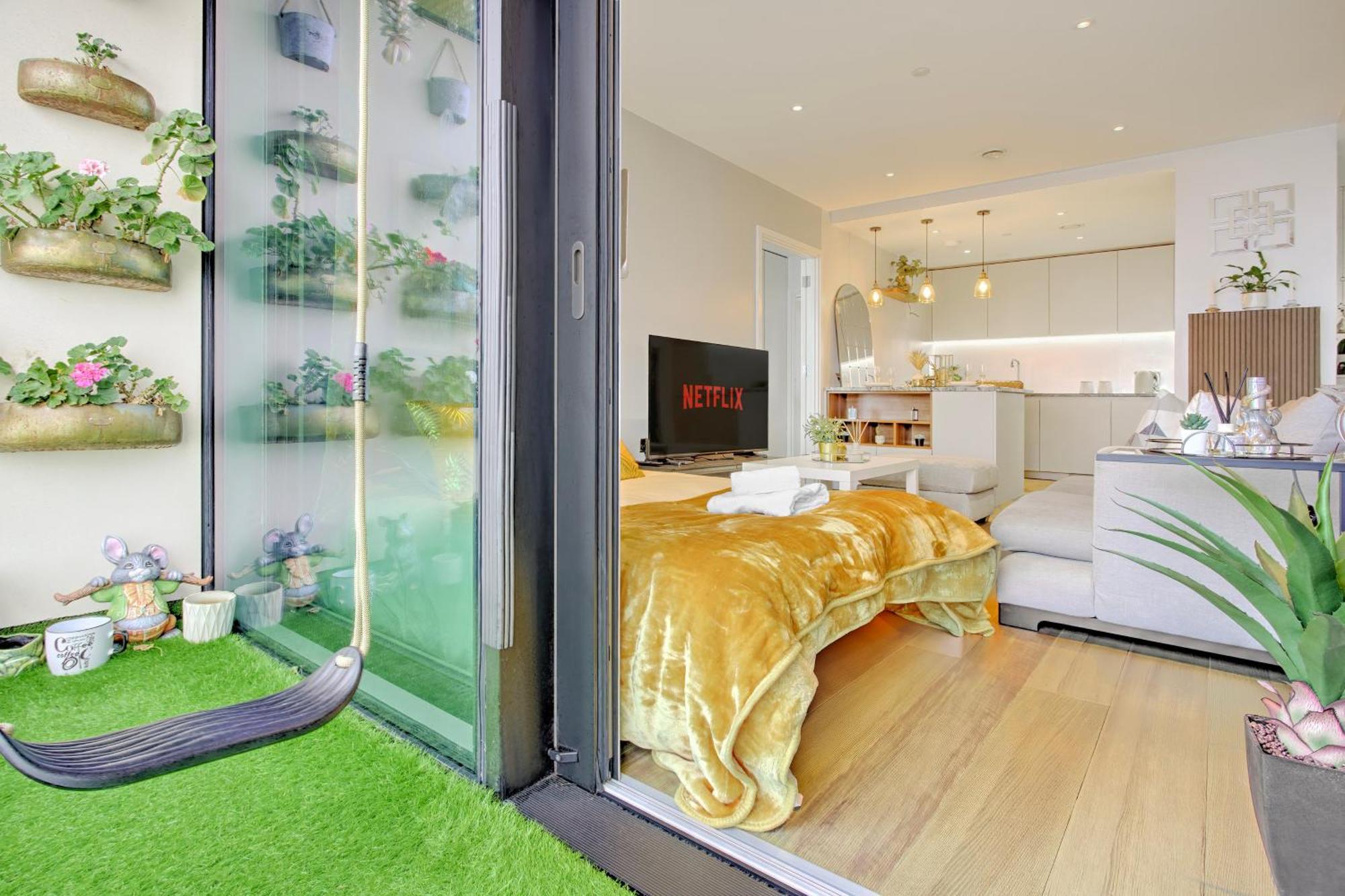 Trendy 3-bed, 2-bath - O2 Escape - Your Ideal Apartment London