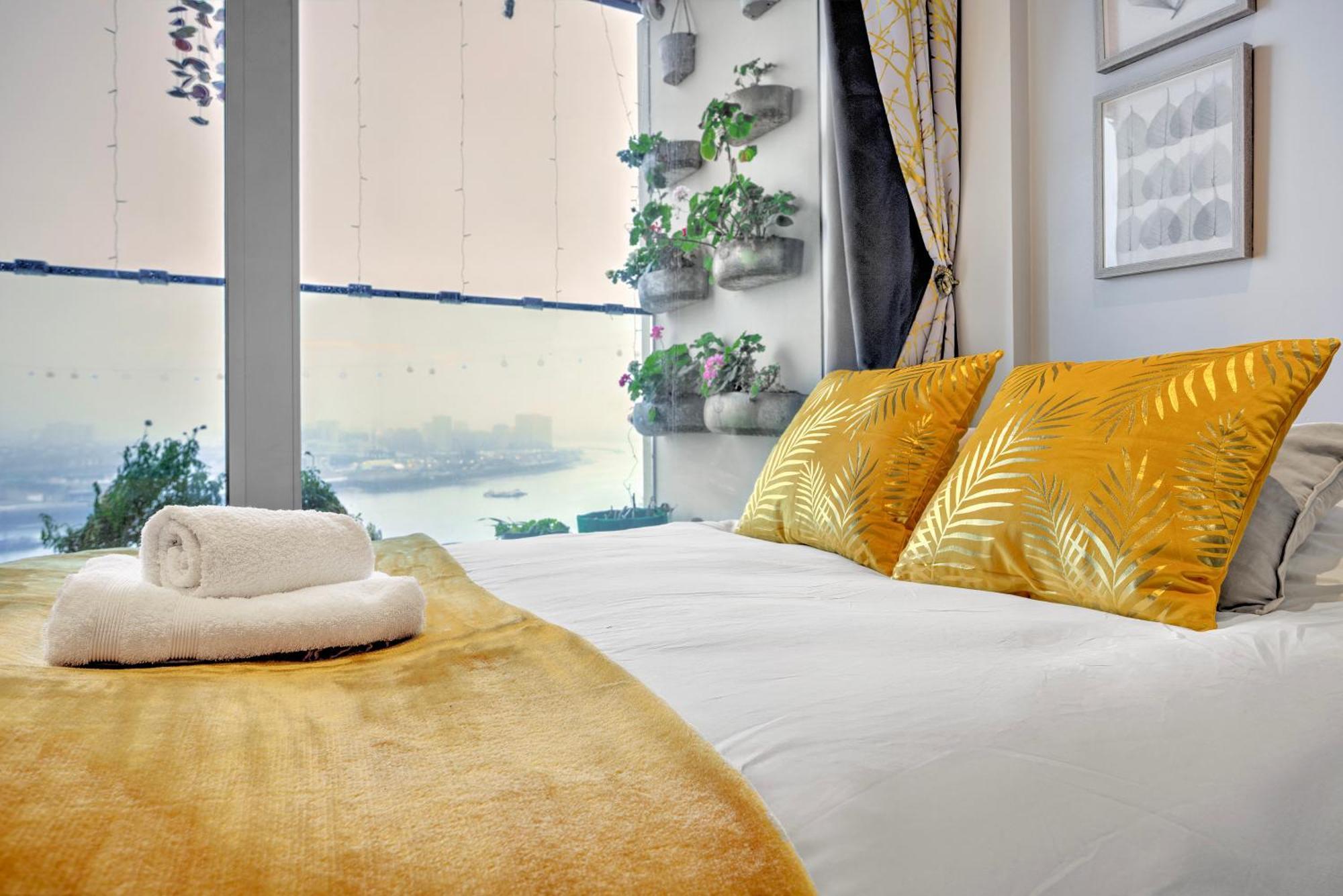 Trendy 3-bed, 2-bath - O2 Escape - Your Ideal London