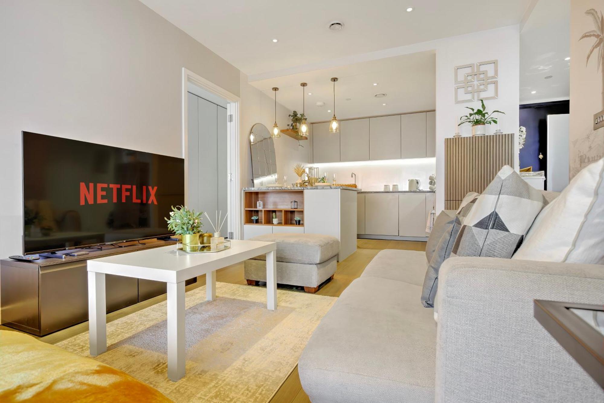 Trendy 3-bed, 2-bath - O2 Escape - Your Ideal Apartment