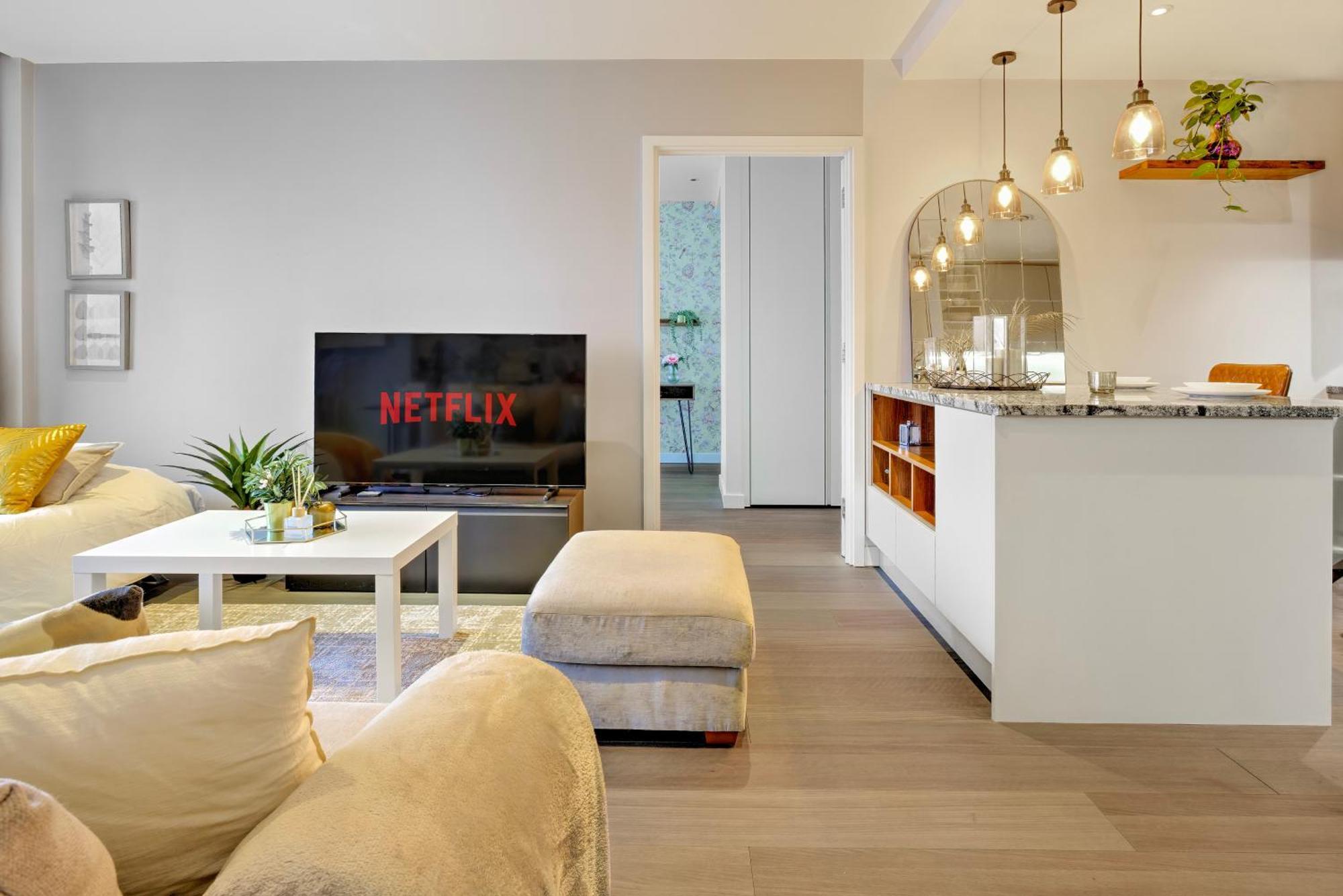 Apartment Trendy 3-bed, 2-bath - O2 Escape - Your Ideal