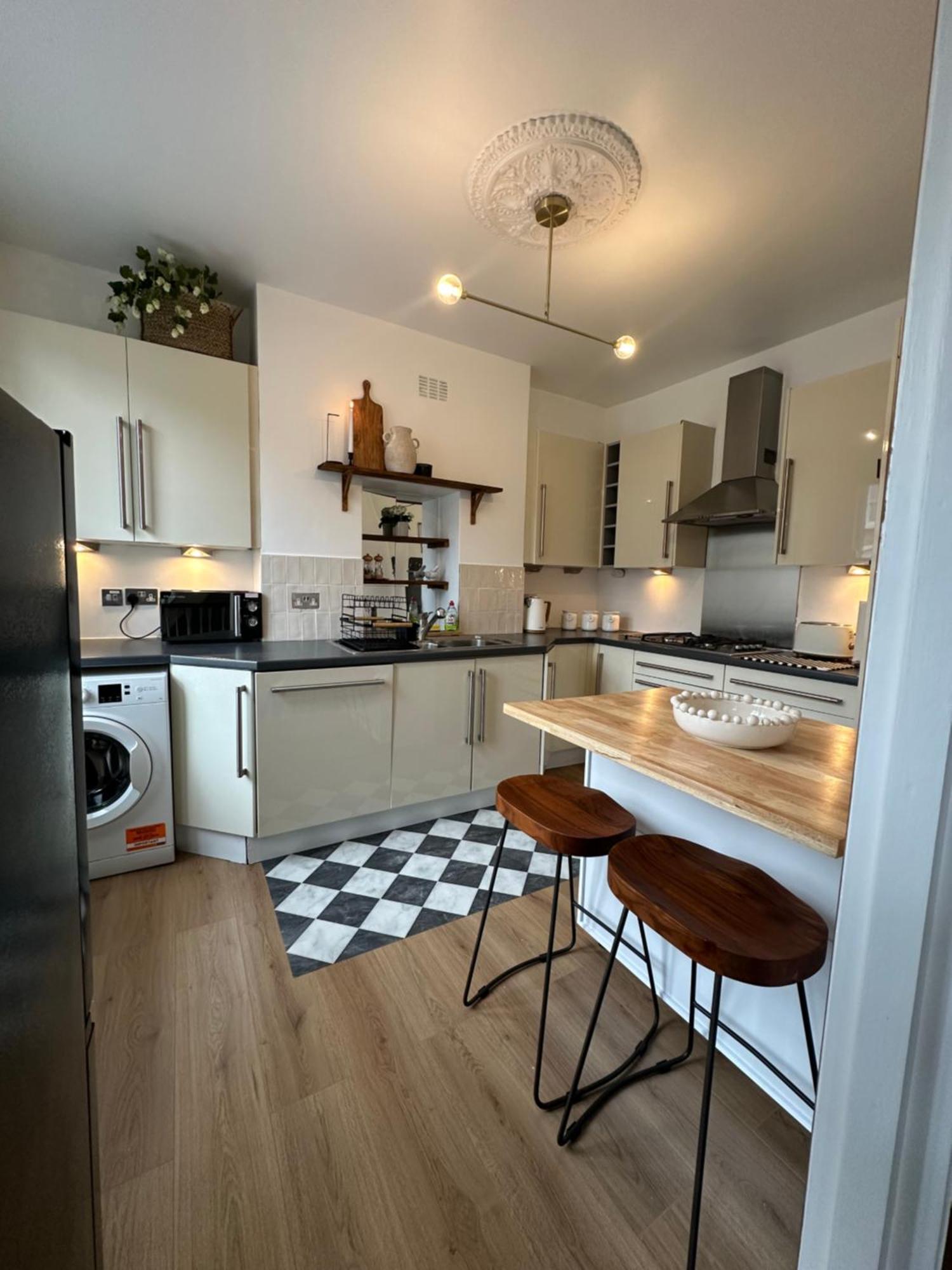 Apartment Entire Flat In The Diamond Of Battersea *