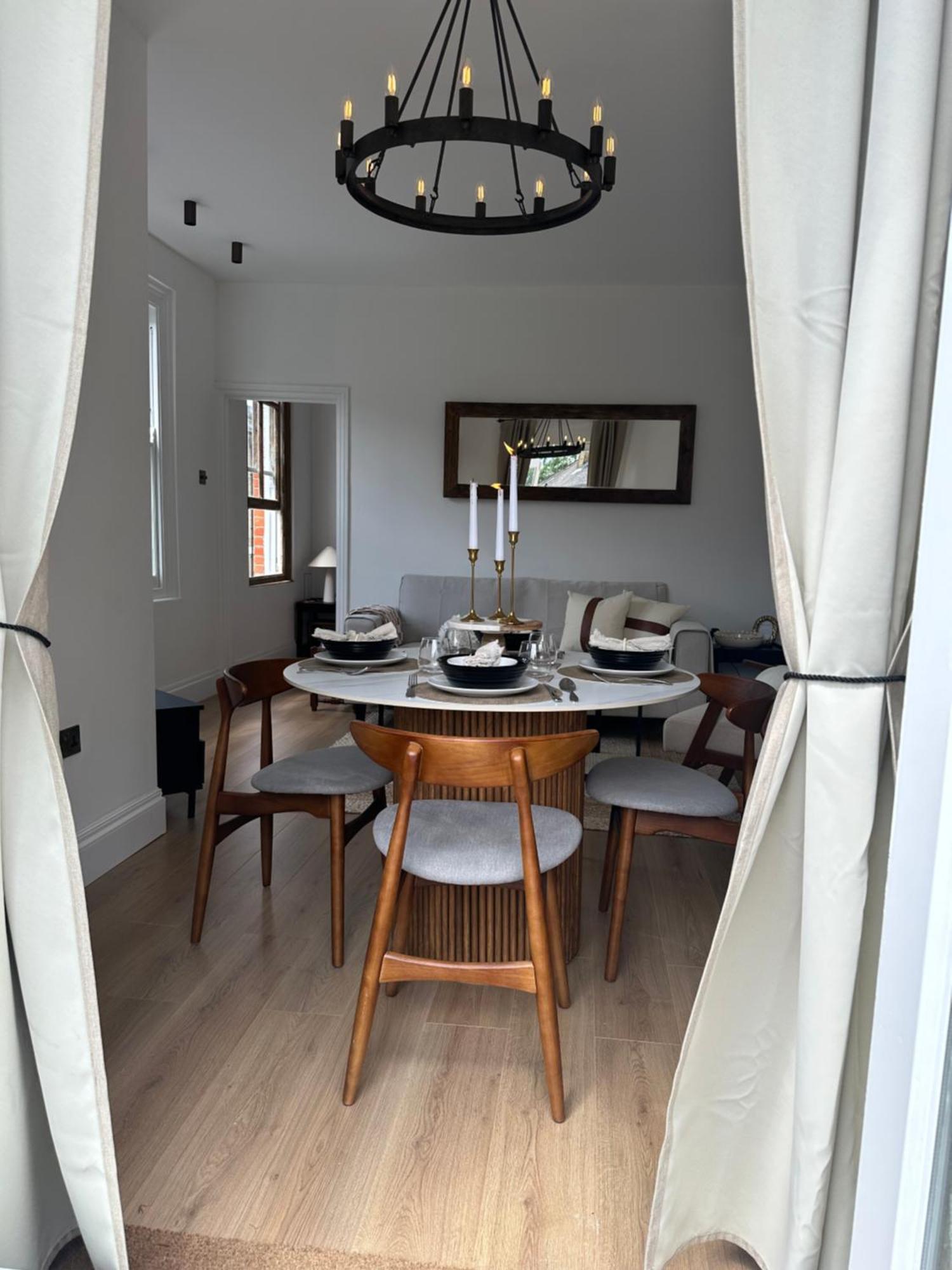 Entire Flat In The Diamond Of Battersea *