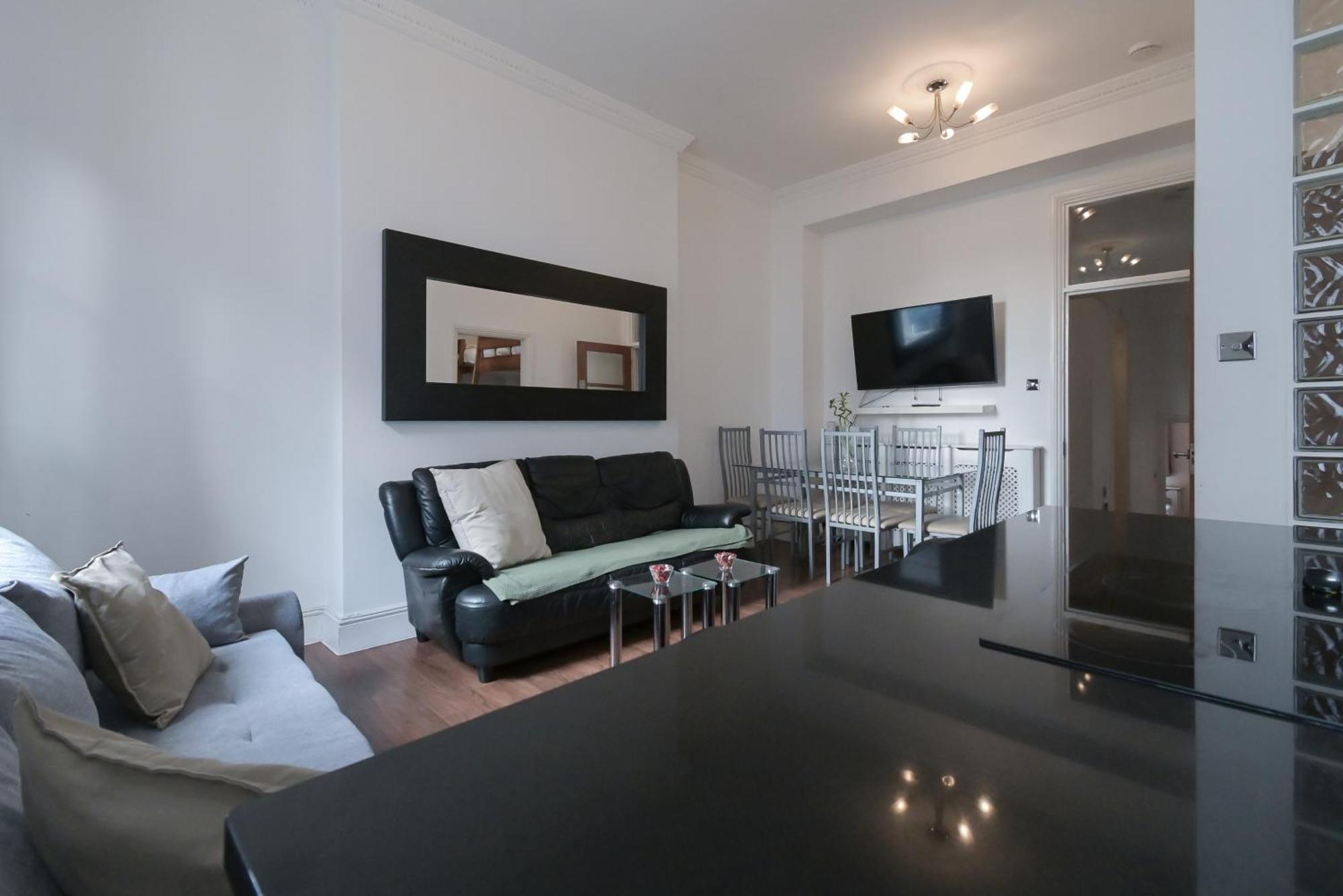 Queensway Hyde Park Flat By Dc *