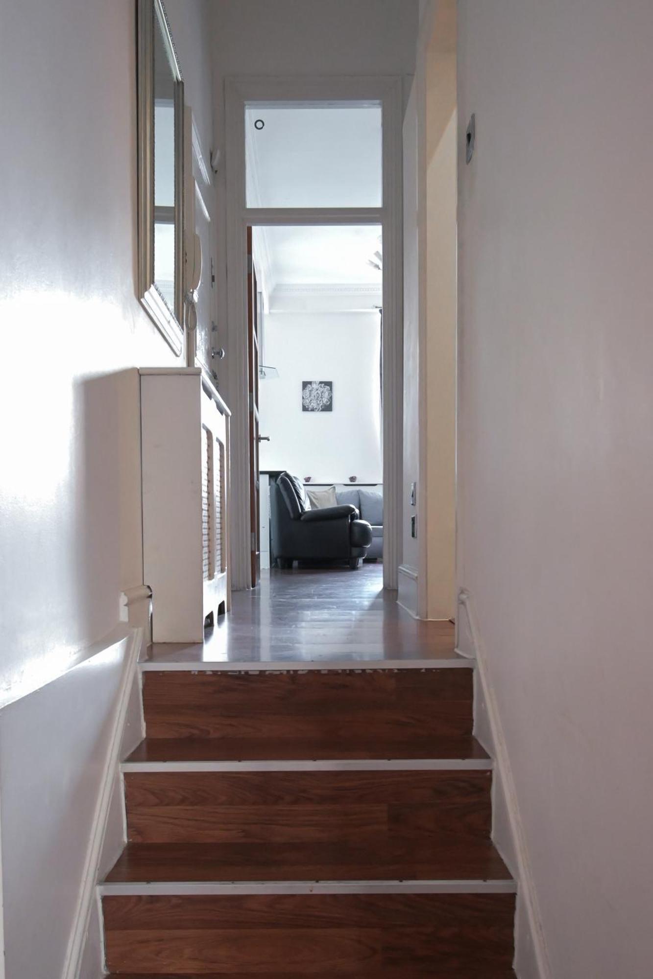 Queensway Hyde Park Flat By Dc * London