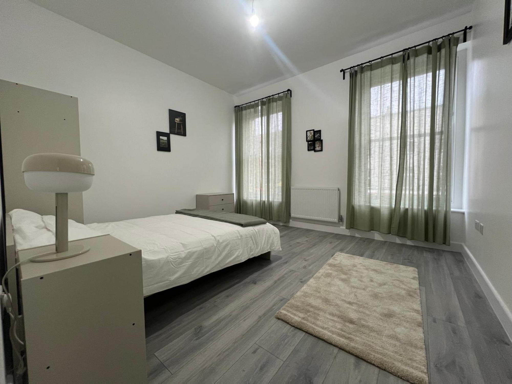 Apartment Homes *
