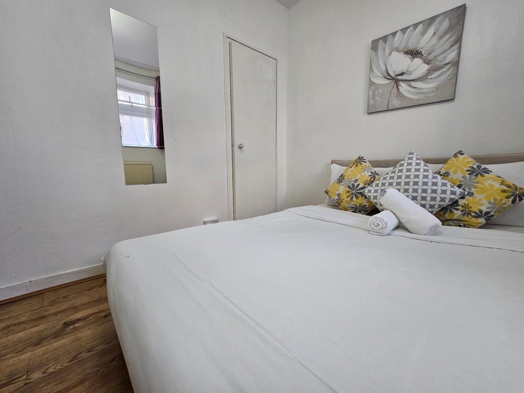 Globe Guest house