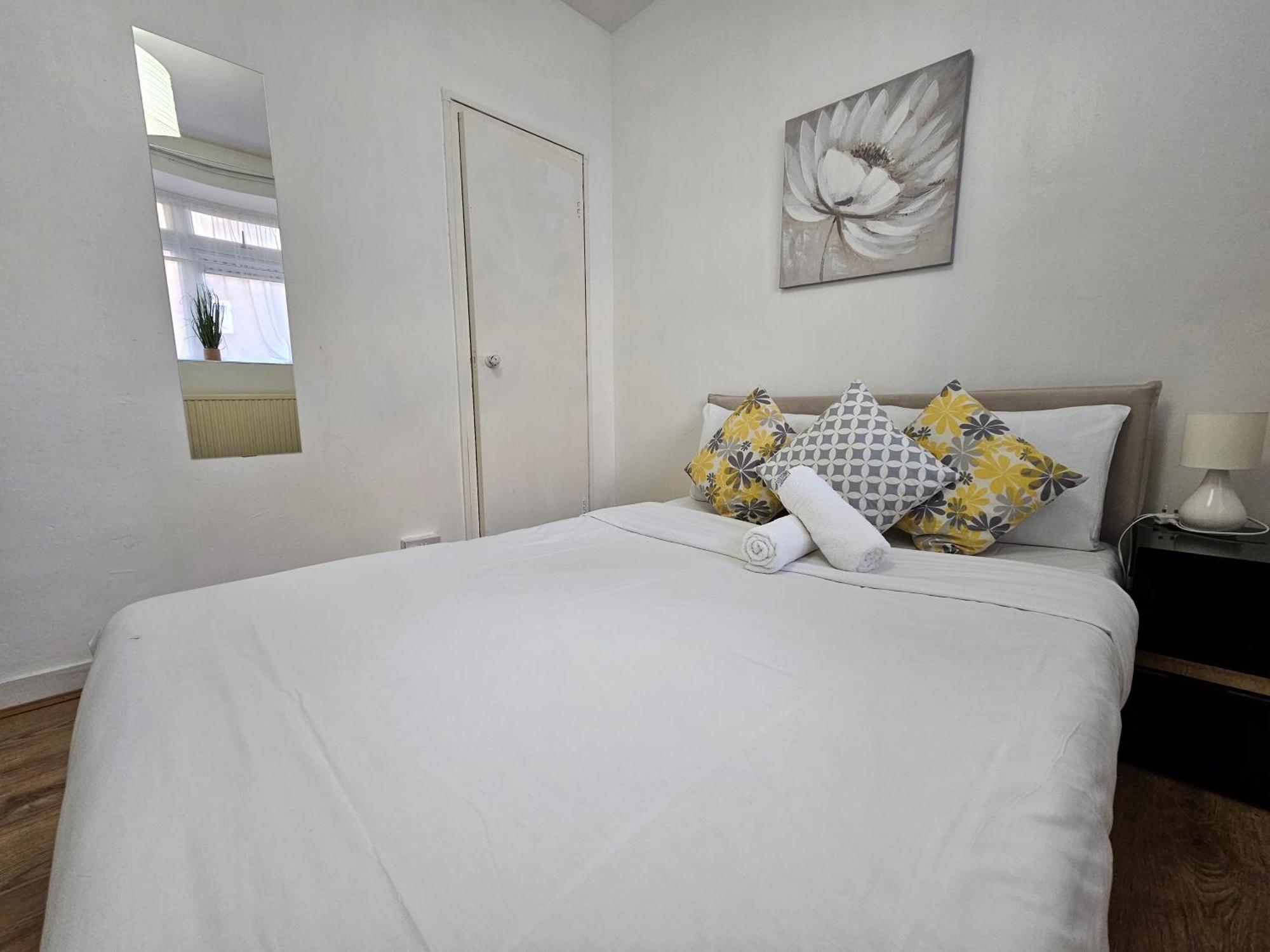 Globe Guest house London