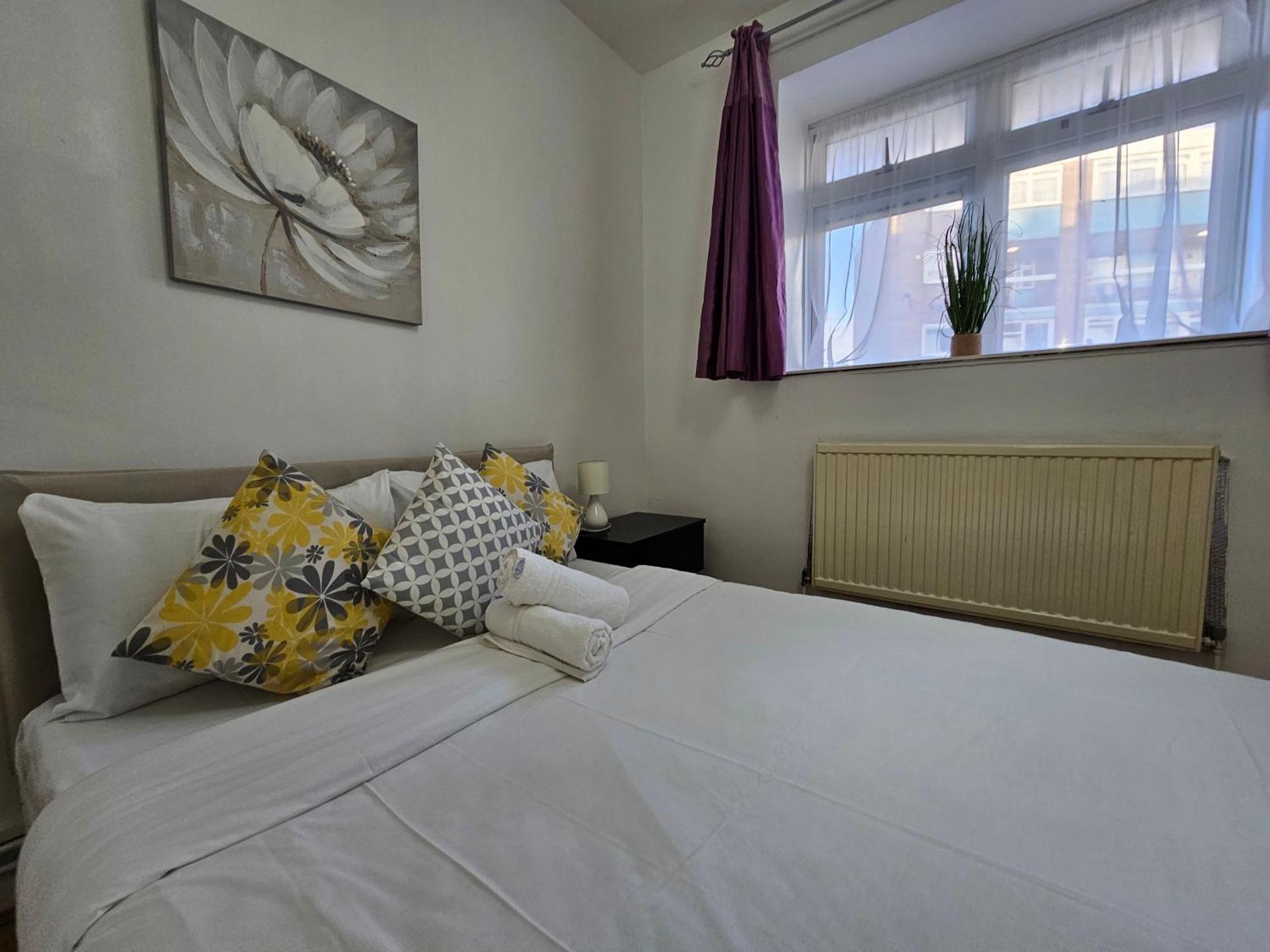 Globe Guest house London