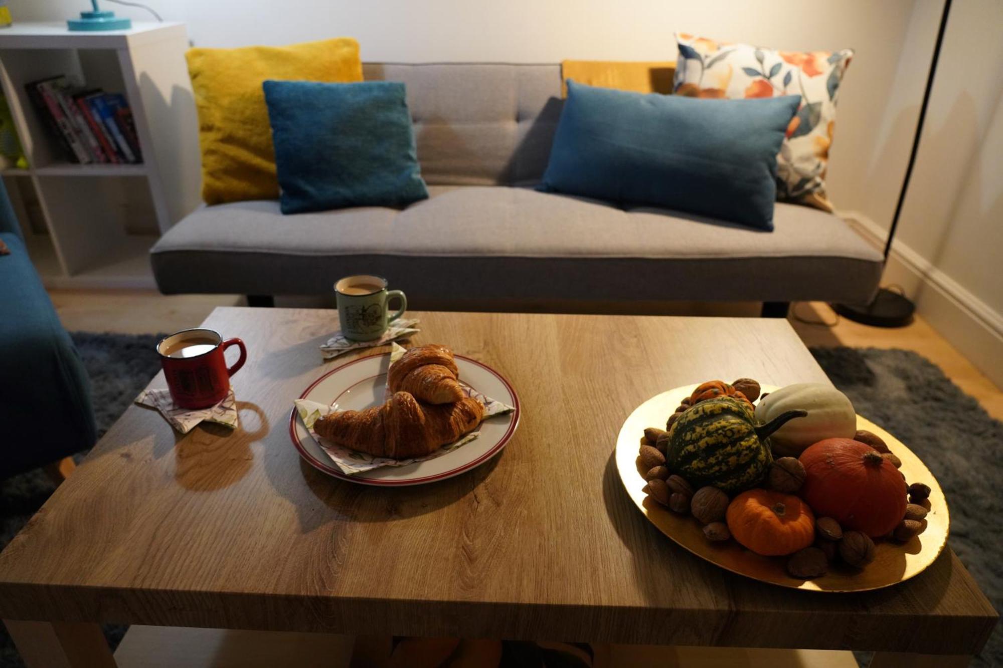 The Cosy Bay Near Tower Bridge * London