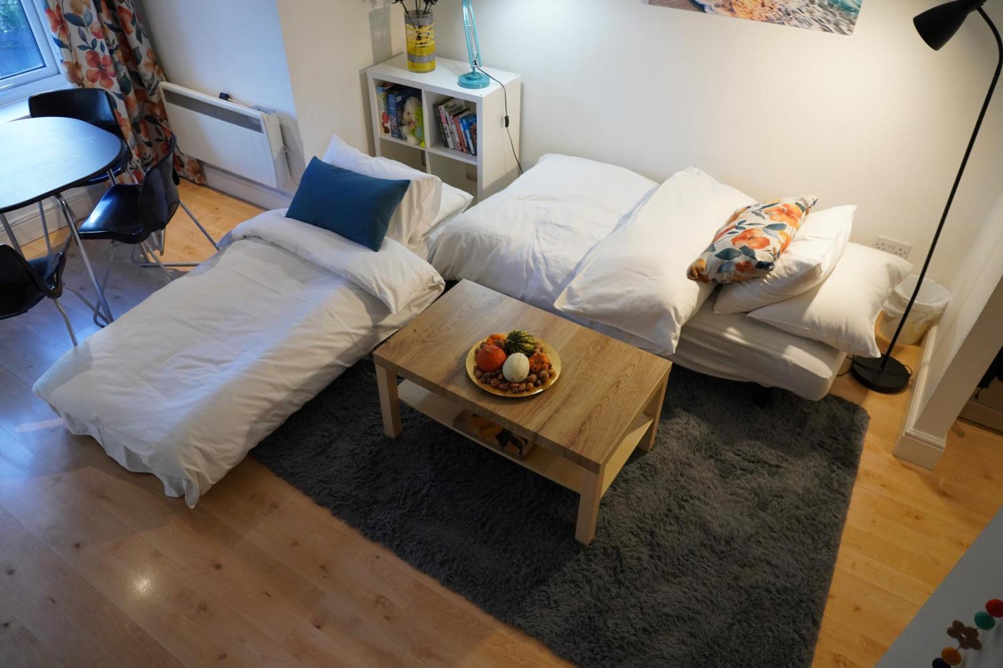 The Cosy Bay Near Tower Bridge