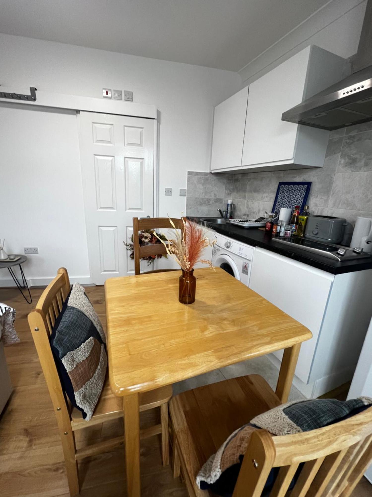 Flat In Apartment London
