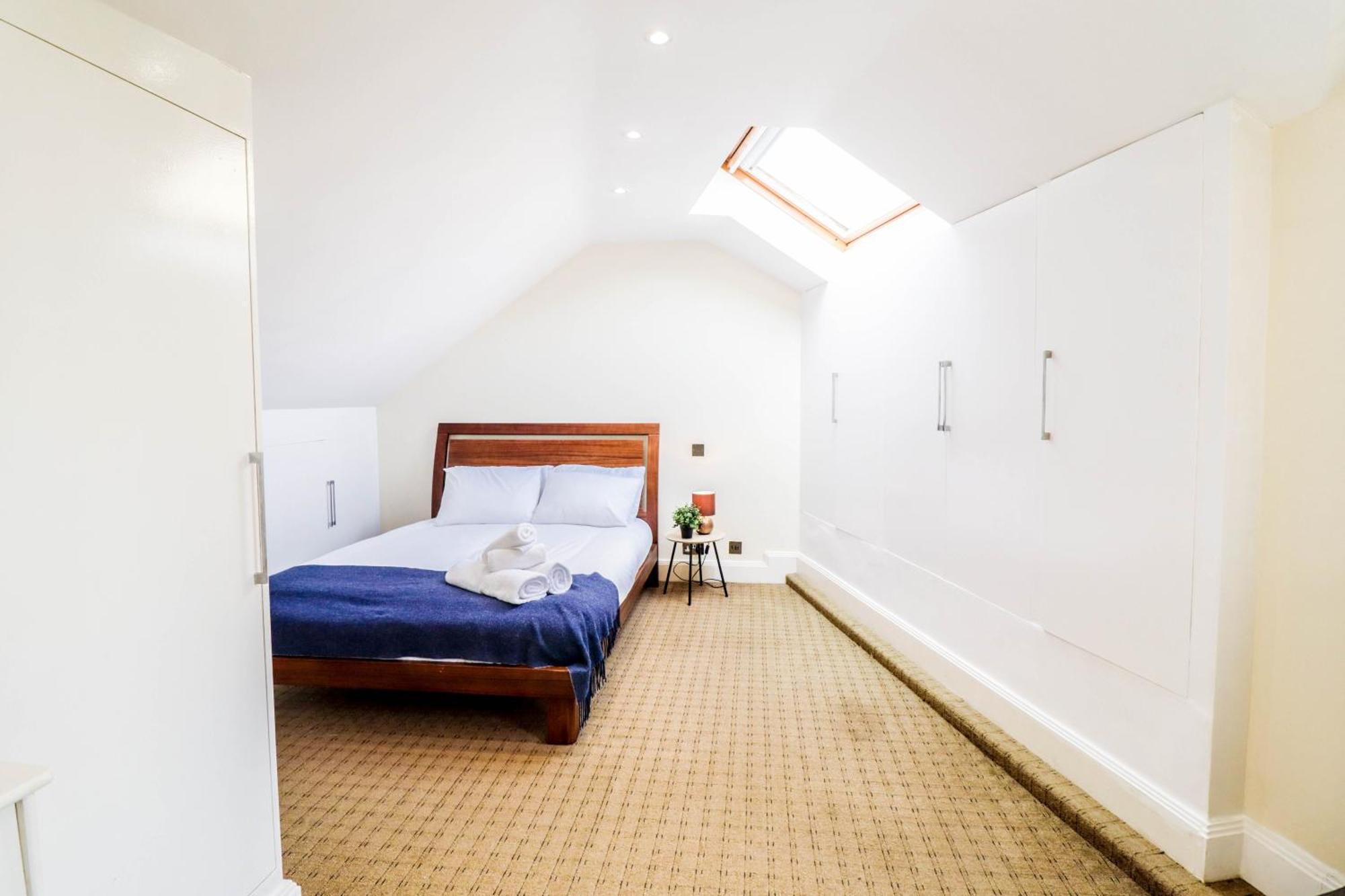 Spacious 4-bed In St.john's Wood Apartment