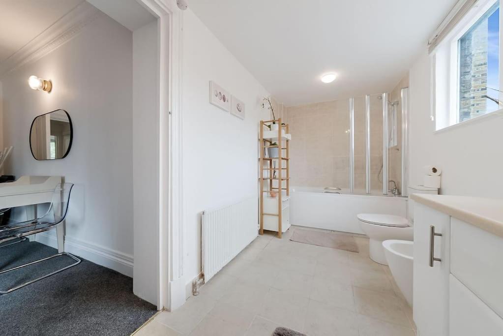 Knightsbridge Two Bed Apartment London