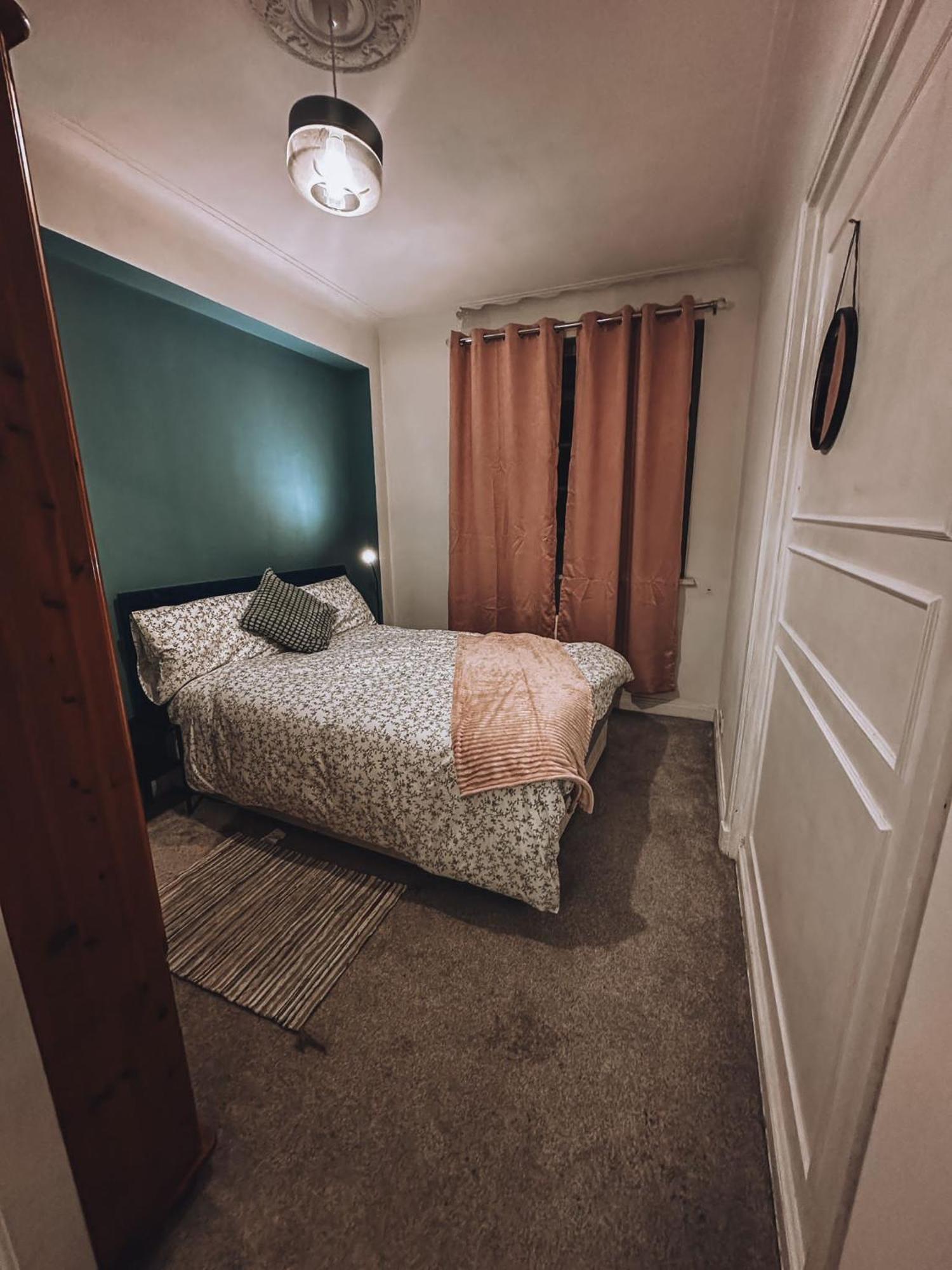 Cosy 2 Bedroom In Swiss Cottage. *