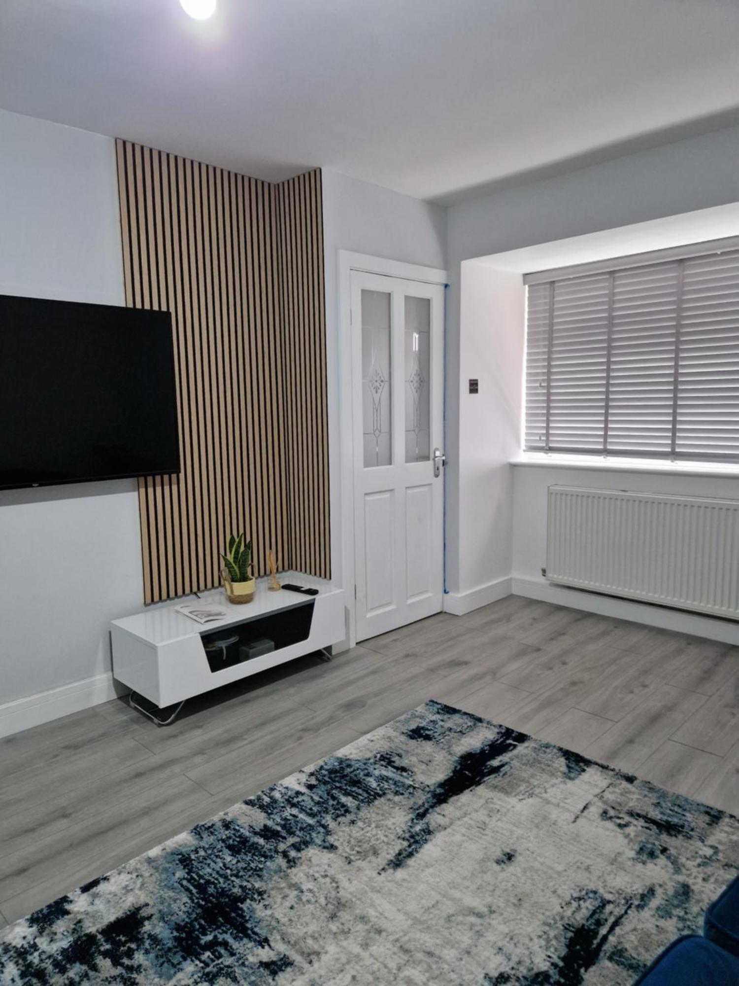 Holiday home Stylish 2 Bed Home- Short Walk To Tottenham Stadium/stations