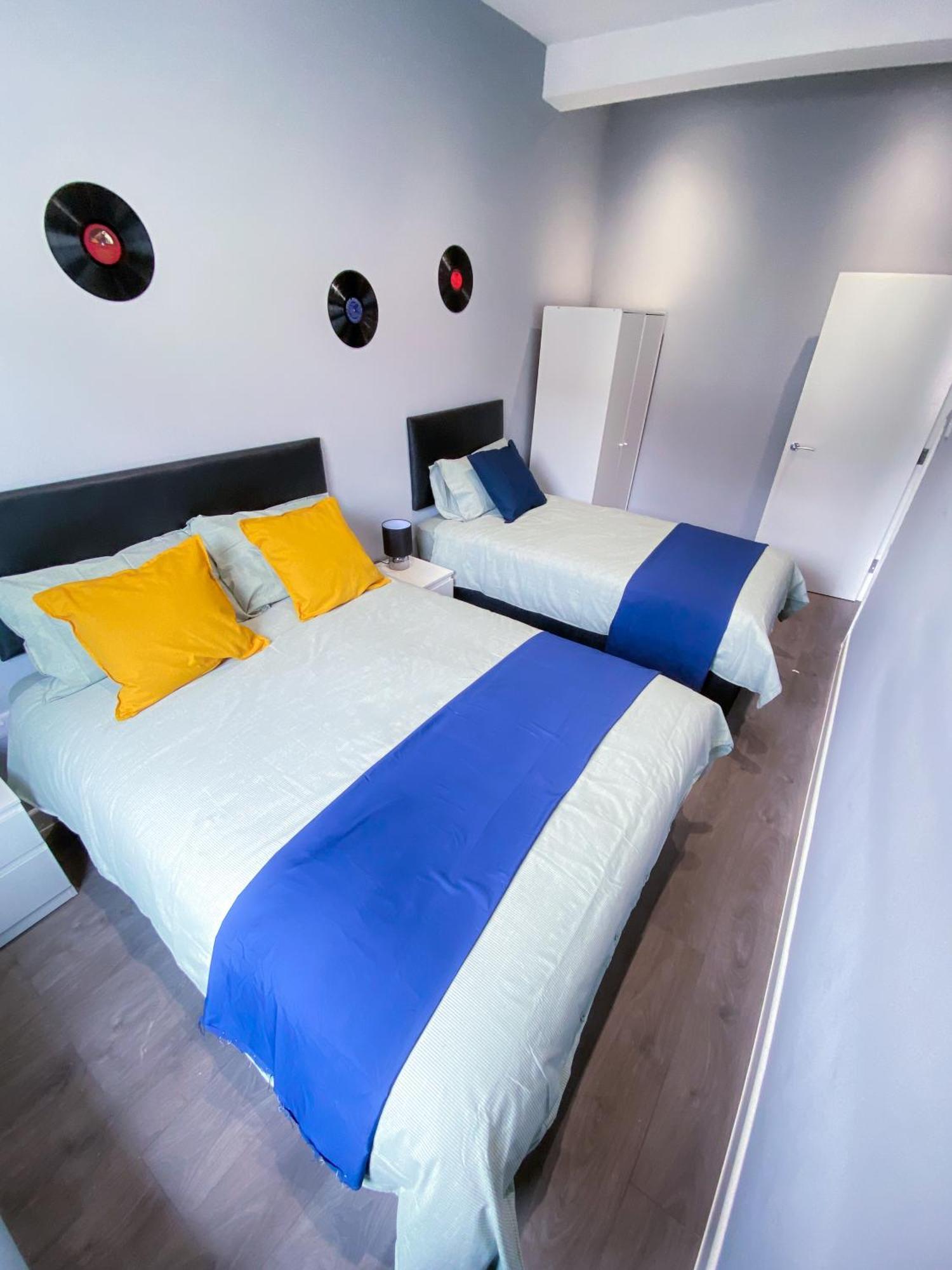 Modern 1 Bedroom Flat In Wood Apartment