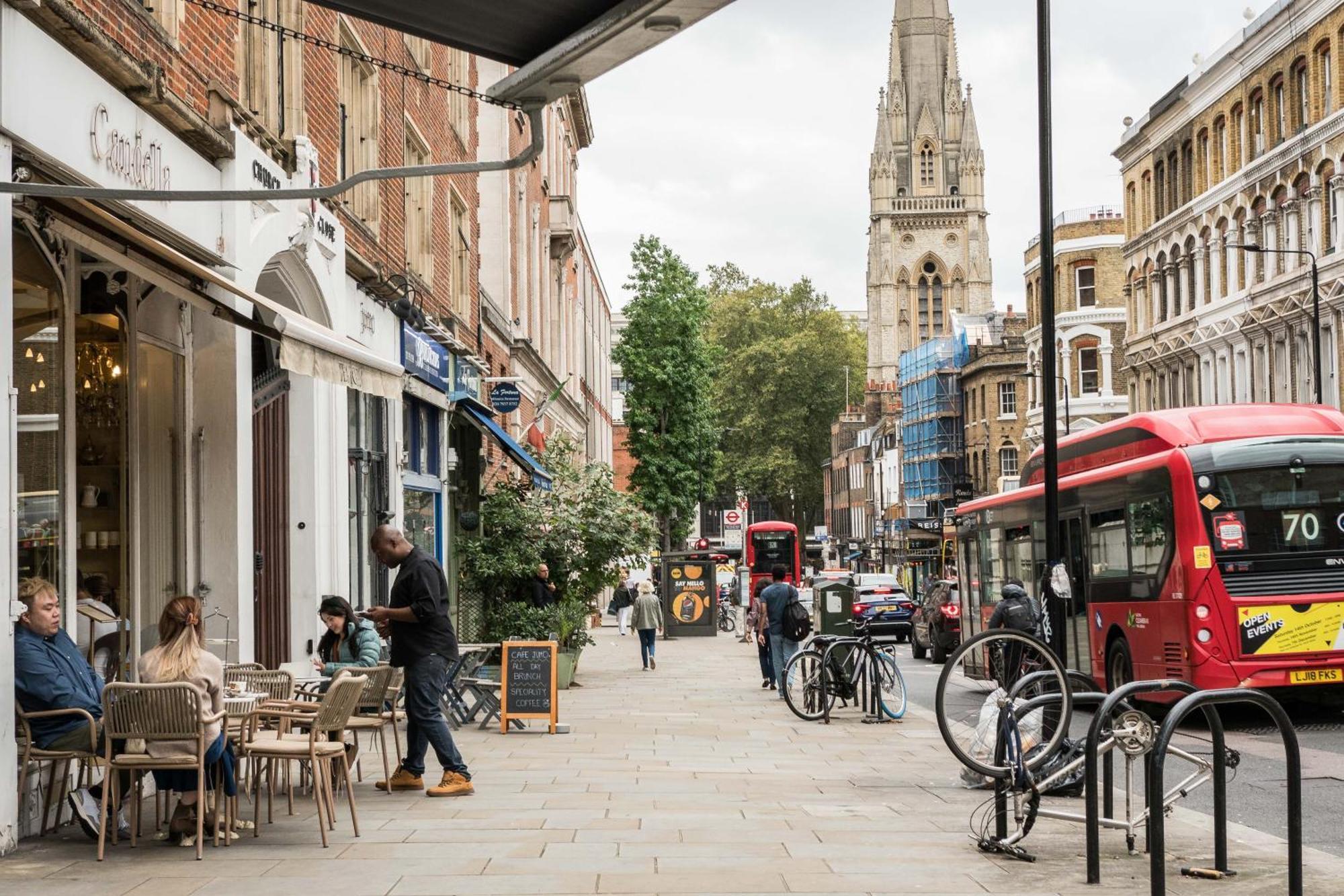 Apartment Cosy High-ceiling Victorian Flat With Balcony - 2mins To Hyde Park, Kensington Palace, Nottinghill, High Street Kensington,2br 2baths