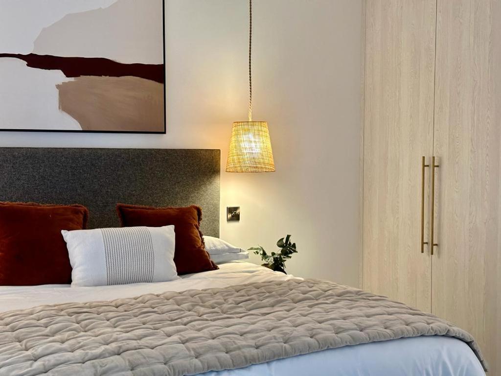 Apartment Gorgeous Newly Refurbished 2 Bedroom In
