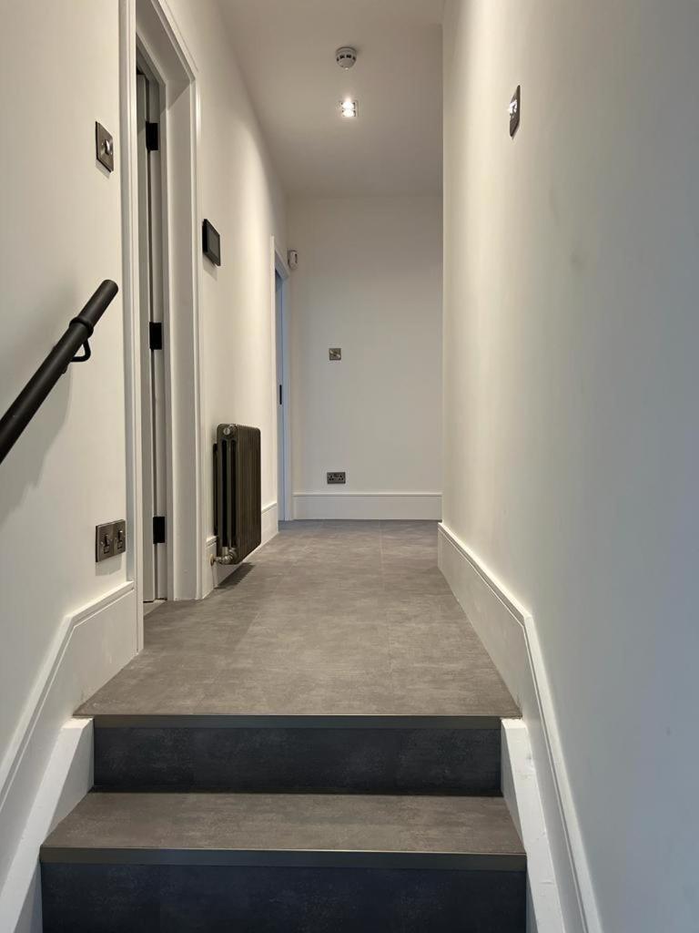 Apartment Gorgeous Newly Refurbished 2 Bedroom In