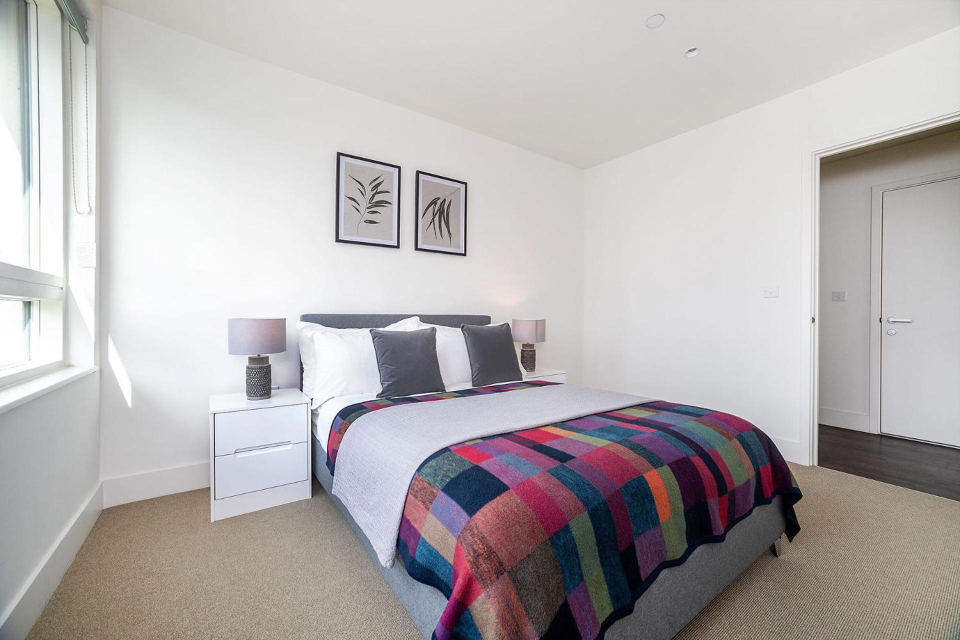 Modern, Stylish, Canalside Penthouse Next To Wembley Stadium! Apartment London