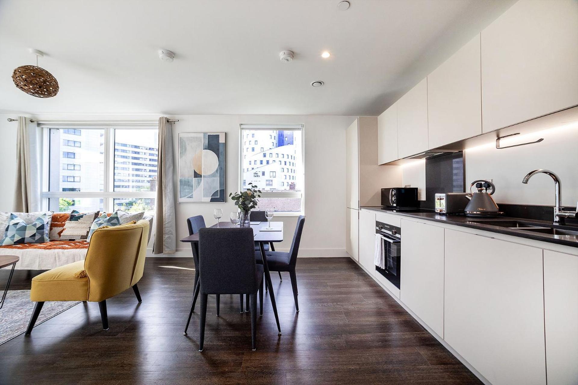 Apartment Modern, Stylish, Canalside Penthouse Next To Wembley Stadium! London