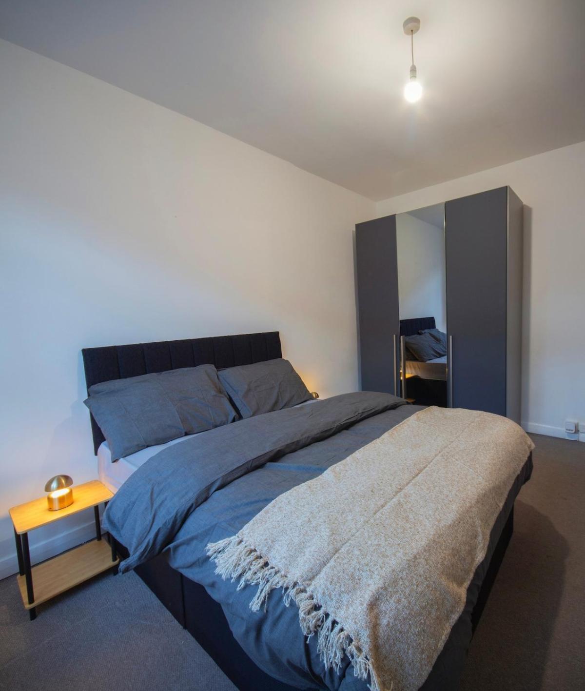 Apartment Modern Near Bridge London