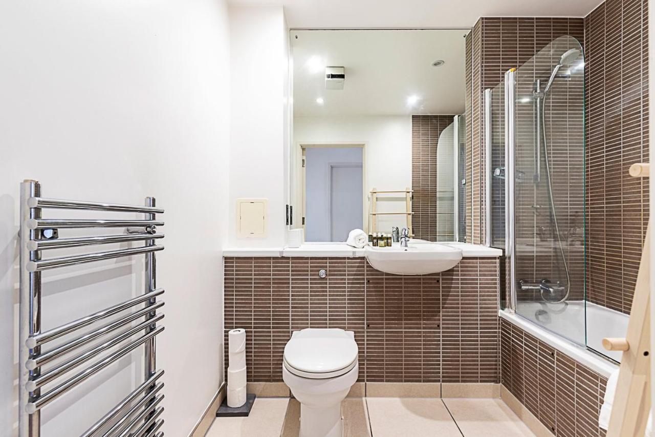 Bright Camden Retreat With Balcony Apartment *