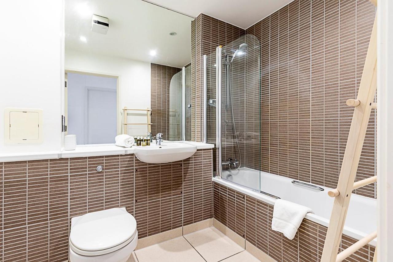 Bright Camden Retreat With Balcony Apartment *
